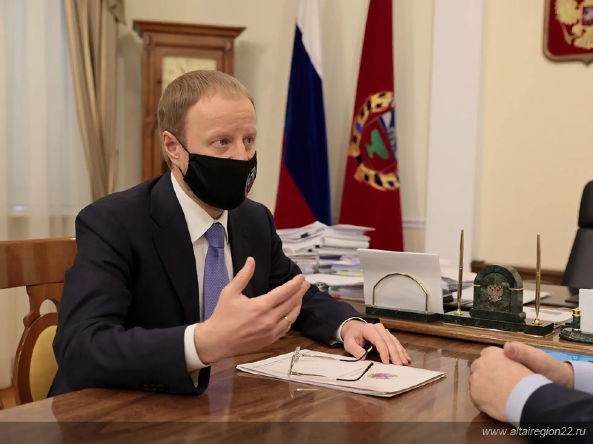 Виктор Томенко провёл рабочую встречу с главой Алейска