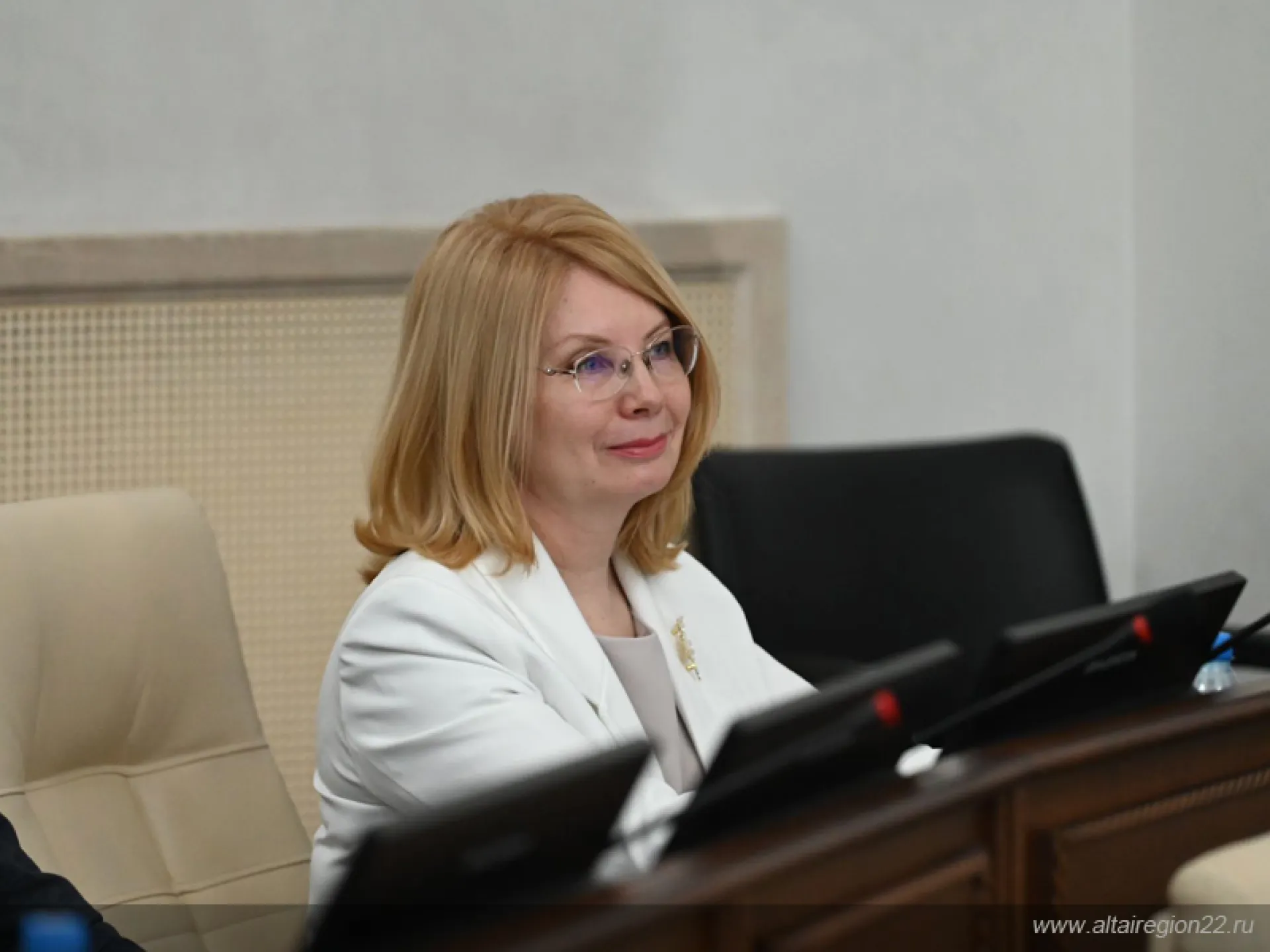Ольгу Казанцеву второй раз назначили на должность уполномоченного по правам ребёнка в Алтайском крае Ольгу Казанцеву второй раз назначили на должность уполномоченного по правам ребёнка в Алтайском крае