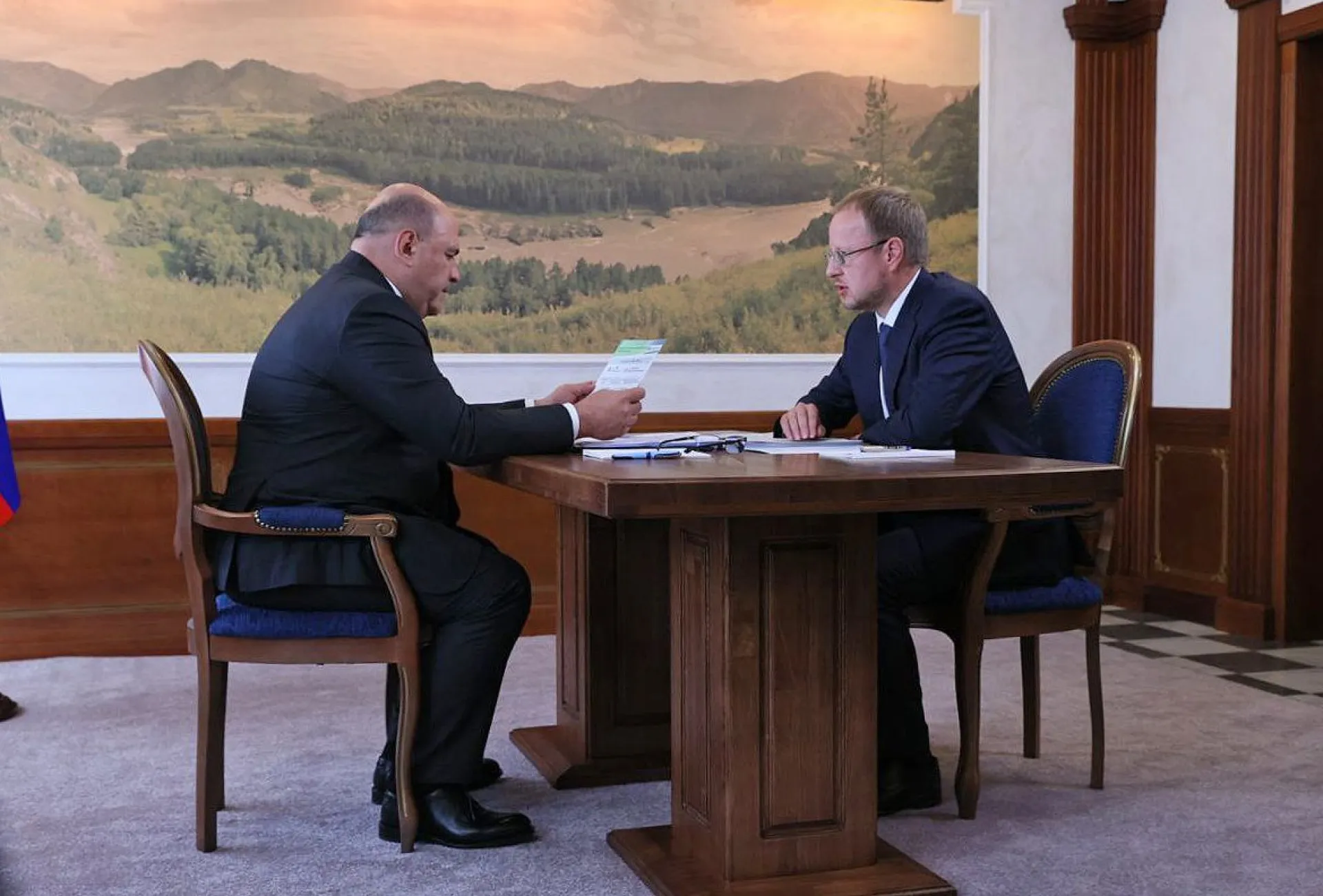 Виктор Томенко и Михаил Мишустин обсудили программу социально-экономического развития Алтайского края