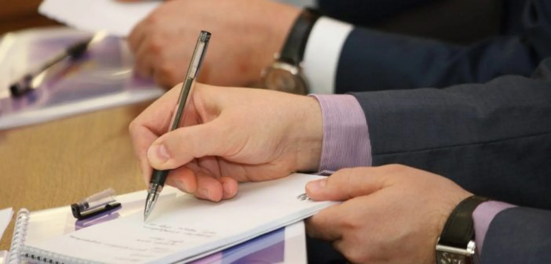 Подписан закон о сокращении налоговой отчетности по имущественным налогам организаций в России