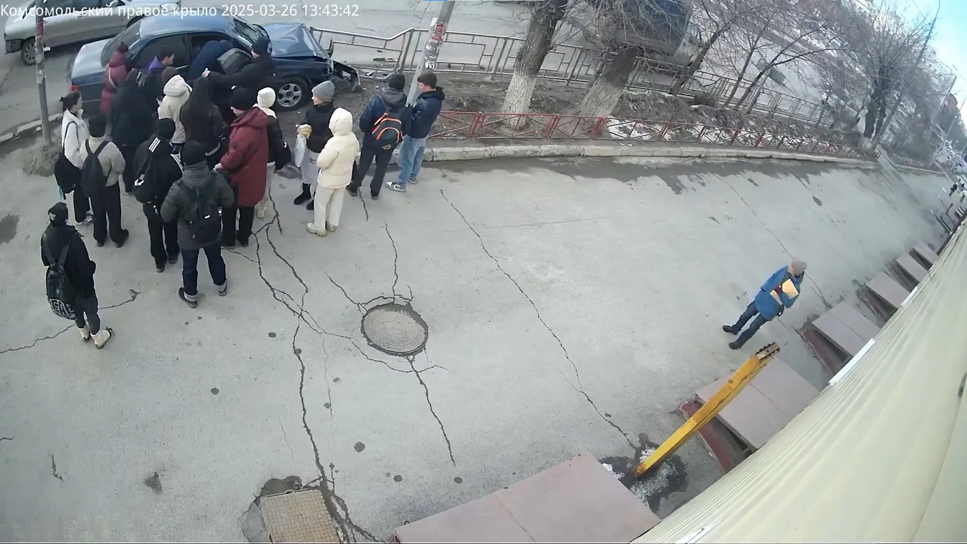 Студенты АГМУ спасли жизнь барнаульца, пострадавшего в ДТП. Видео Студенты АГМУ спасли жизнь барнаульца, пострадавшего в ДТП. Видео
