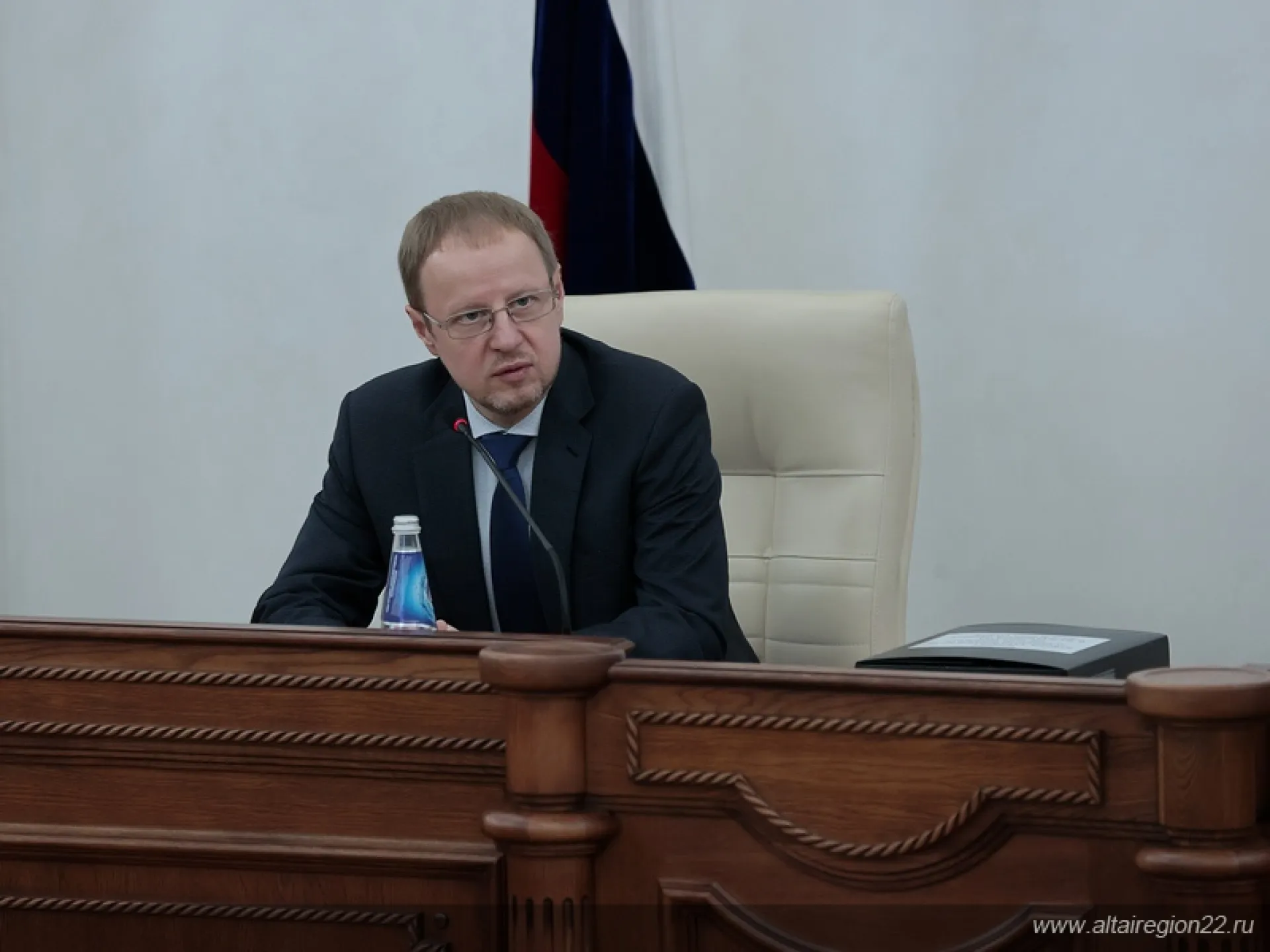 Губернатор внёс в АКЗС законопроект о краевом бюджете на 2022 год