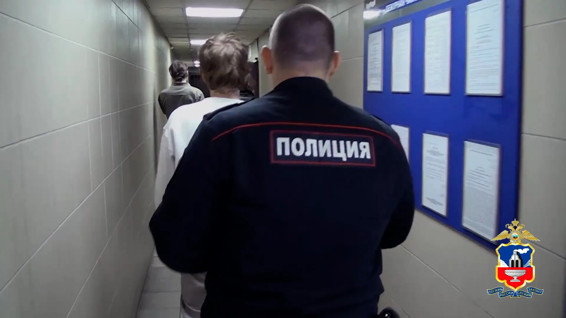 Барнаульских рэперов задержали за сомнительный трек Барнаульских рэперов задержали за сомнительный трек