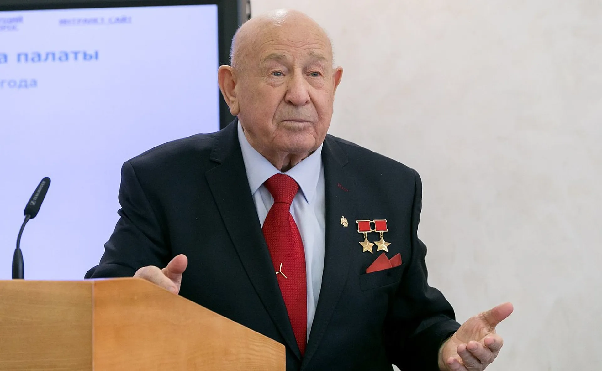 Уникальный документальный фильм о космонавте Алексее Леонове представят в Алтайском крае Уникальный документальный фильм о космонавте Алексее Леонове представят в Алтайском крае