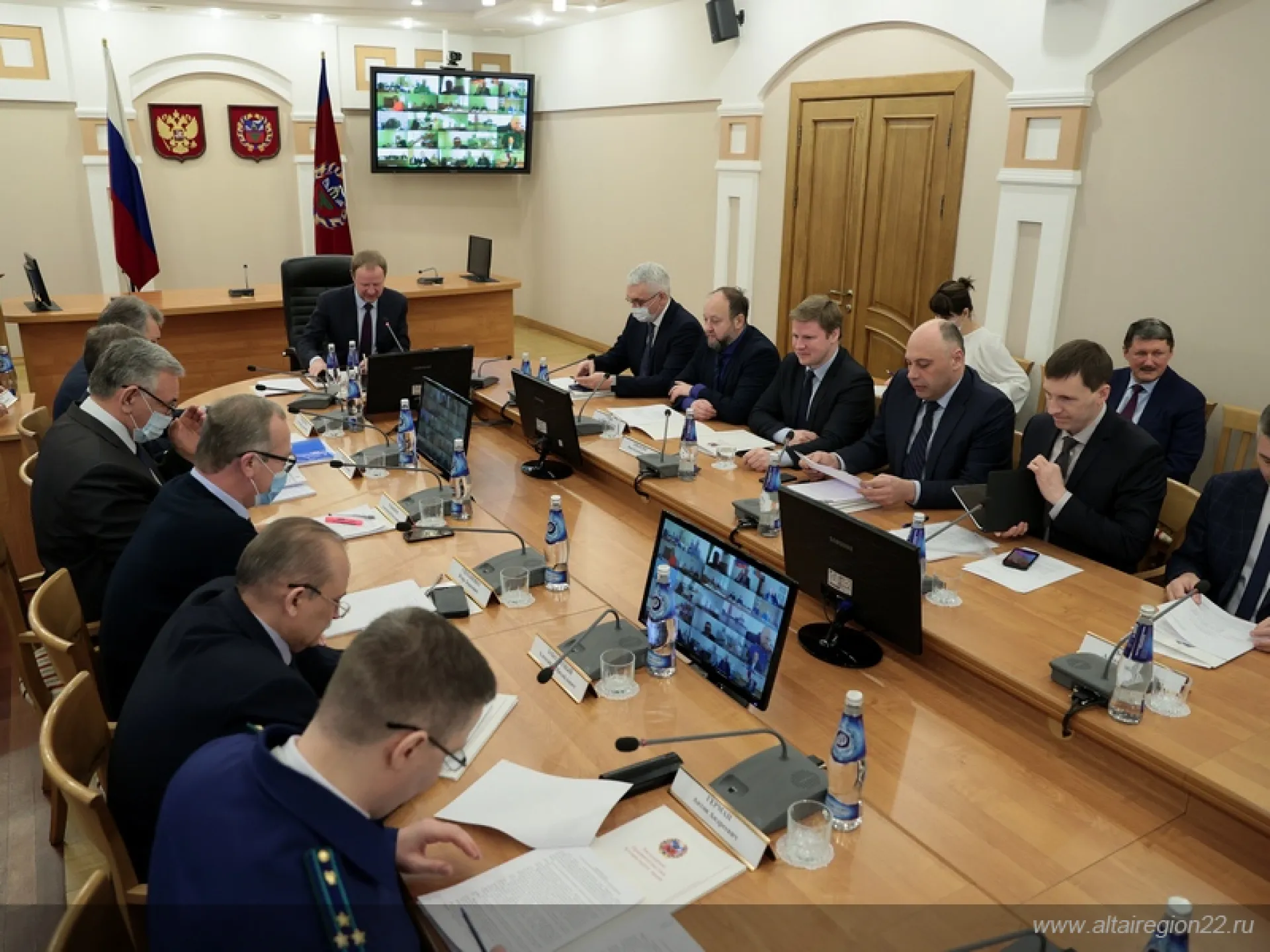 В правительстве Алтайского края обсудили подготовку к пожароопасному сезону