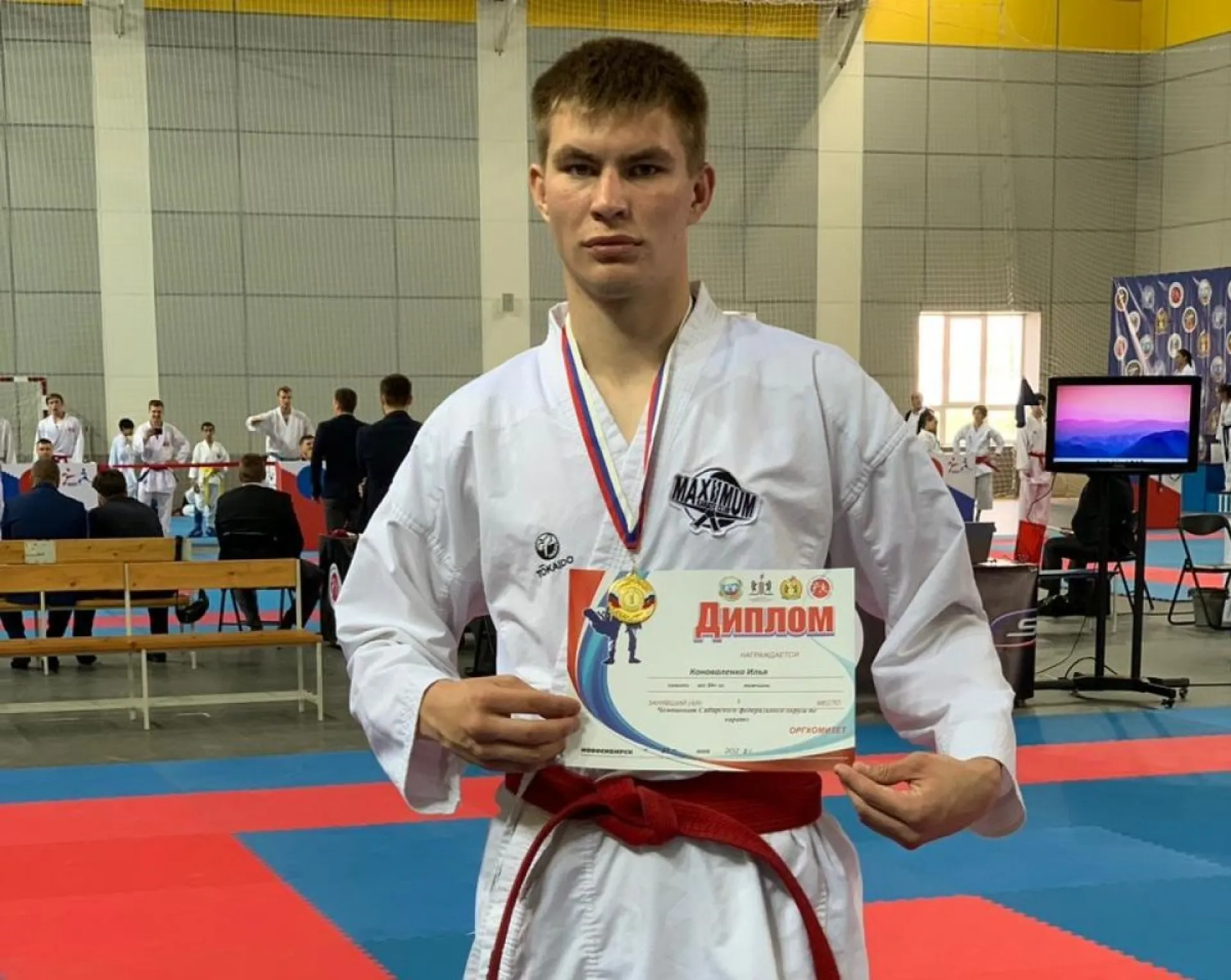 Алтайские каратисты завоевали пять медалей на чемпионате Сибири в Новосибирске