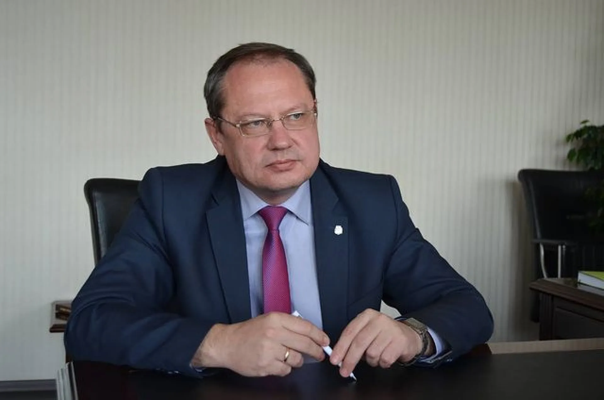 «По пути убеждения»: мэр Бийска призвал отстранять от работы невакцинированных