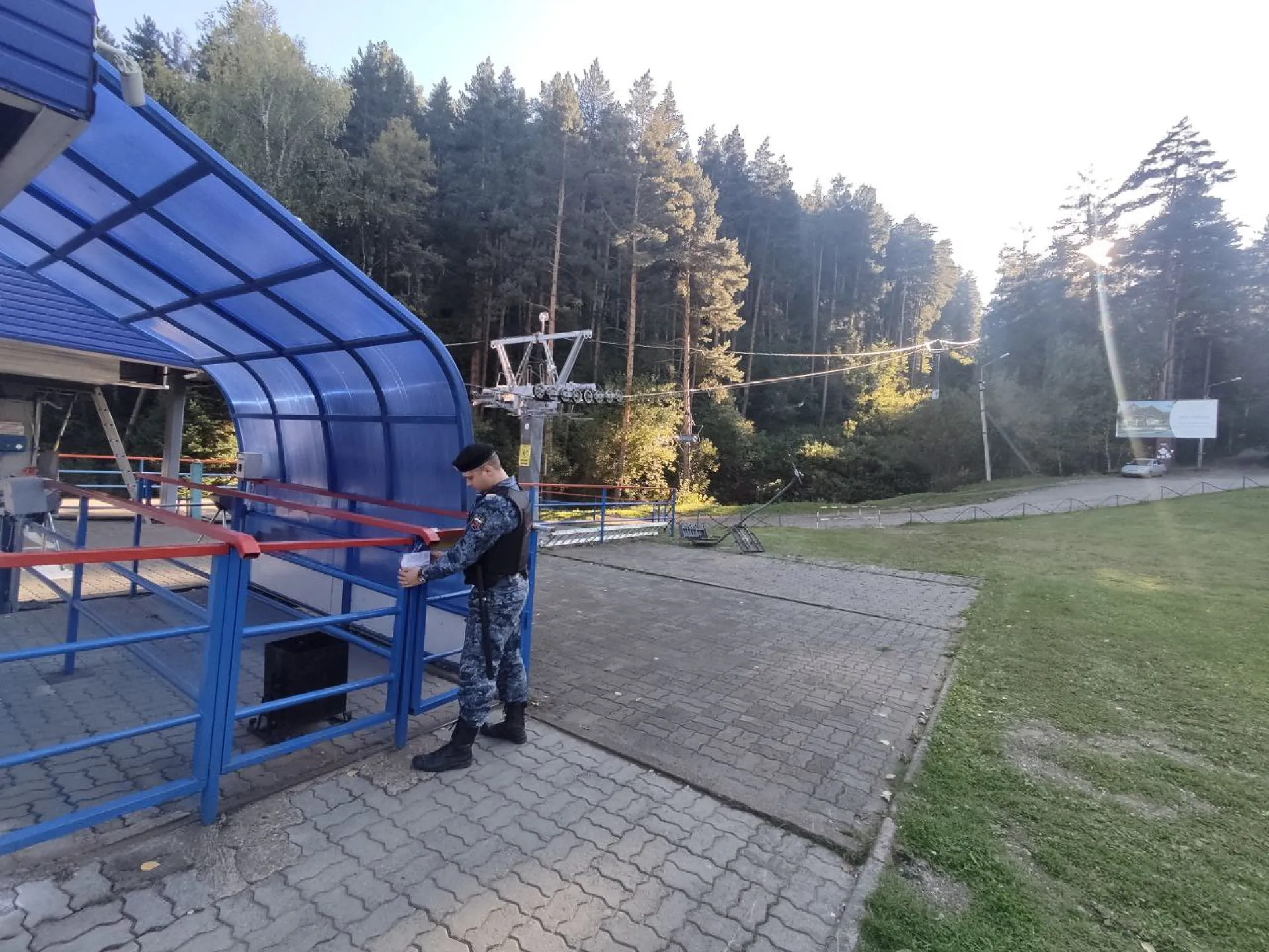 Судебные приставы приостановили канатную дорогу на гору Церковка в Белокурихе