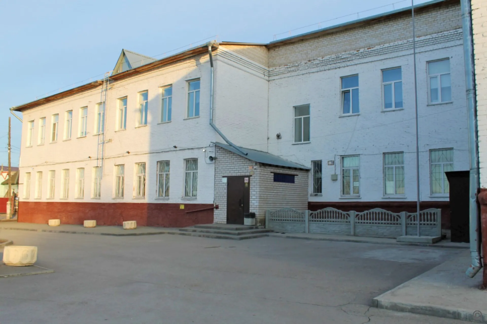 Здание барнаульской школы отремонтируют в 2023 году
