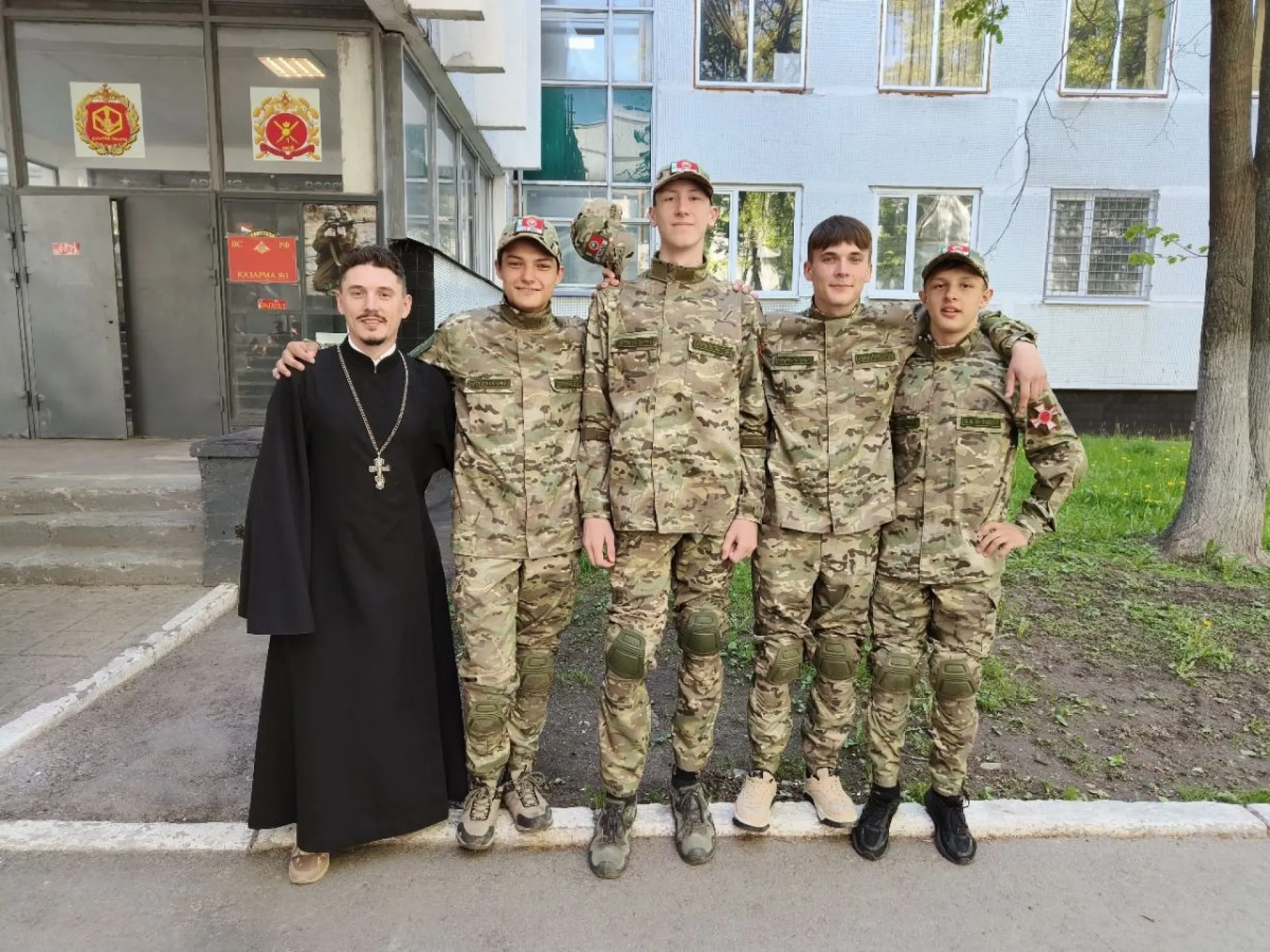 Абсолютным победителем Всероссийского турнира по армейской тактической стрельбе стала команда юношей из Алтайского края