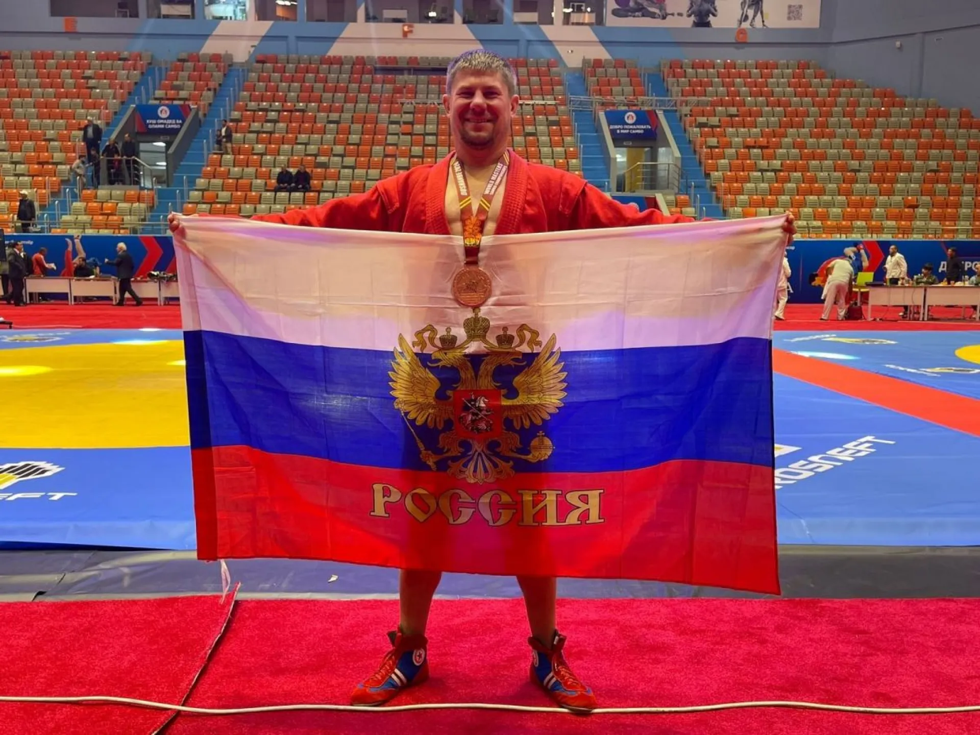 Бийчанин стал призером чемпионата мира по самбо