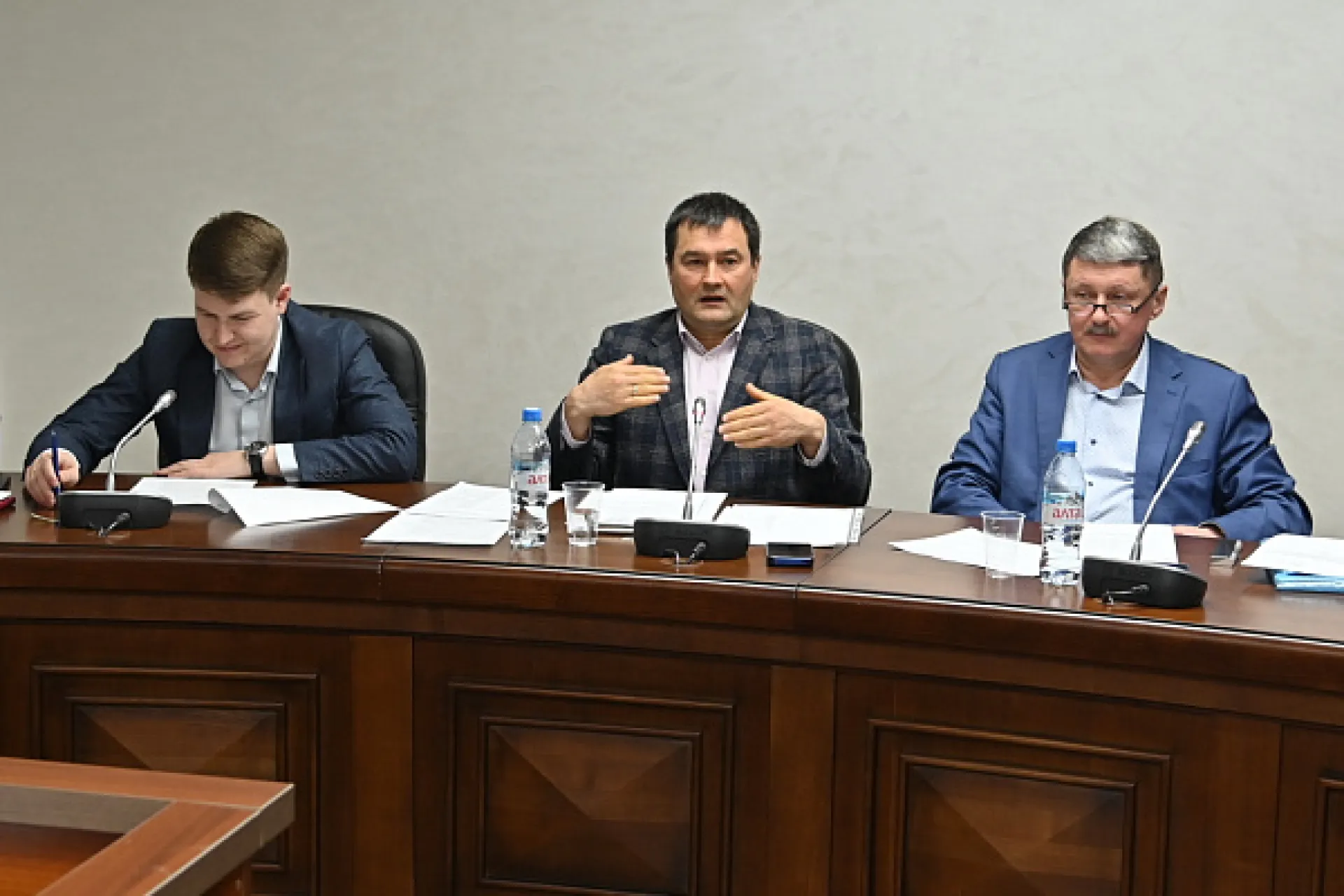 «Наливайкам» запретят продавать алкоголь после 22:00 в Алтайском крае «Наливайкам» запретят продавать алкоголь после 22:00 в Алтайском крае