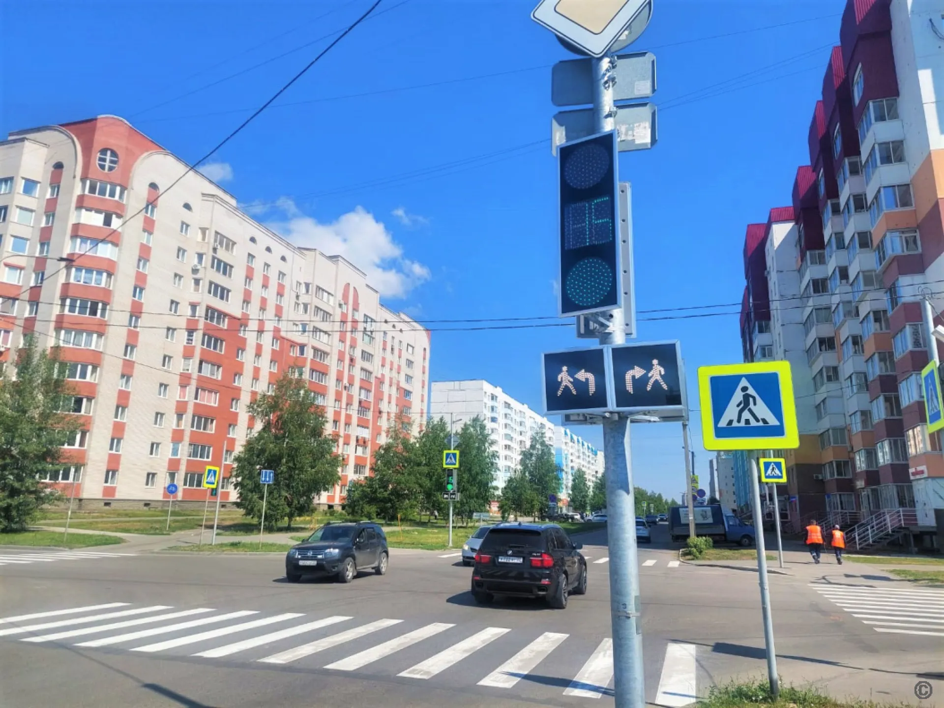 Новый светофор начал работать на перекрёстке в Барнауле Новый светофор начал работать на перекрёстке в Барнауле