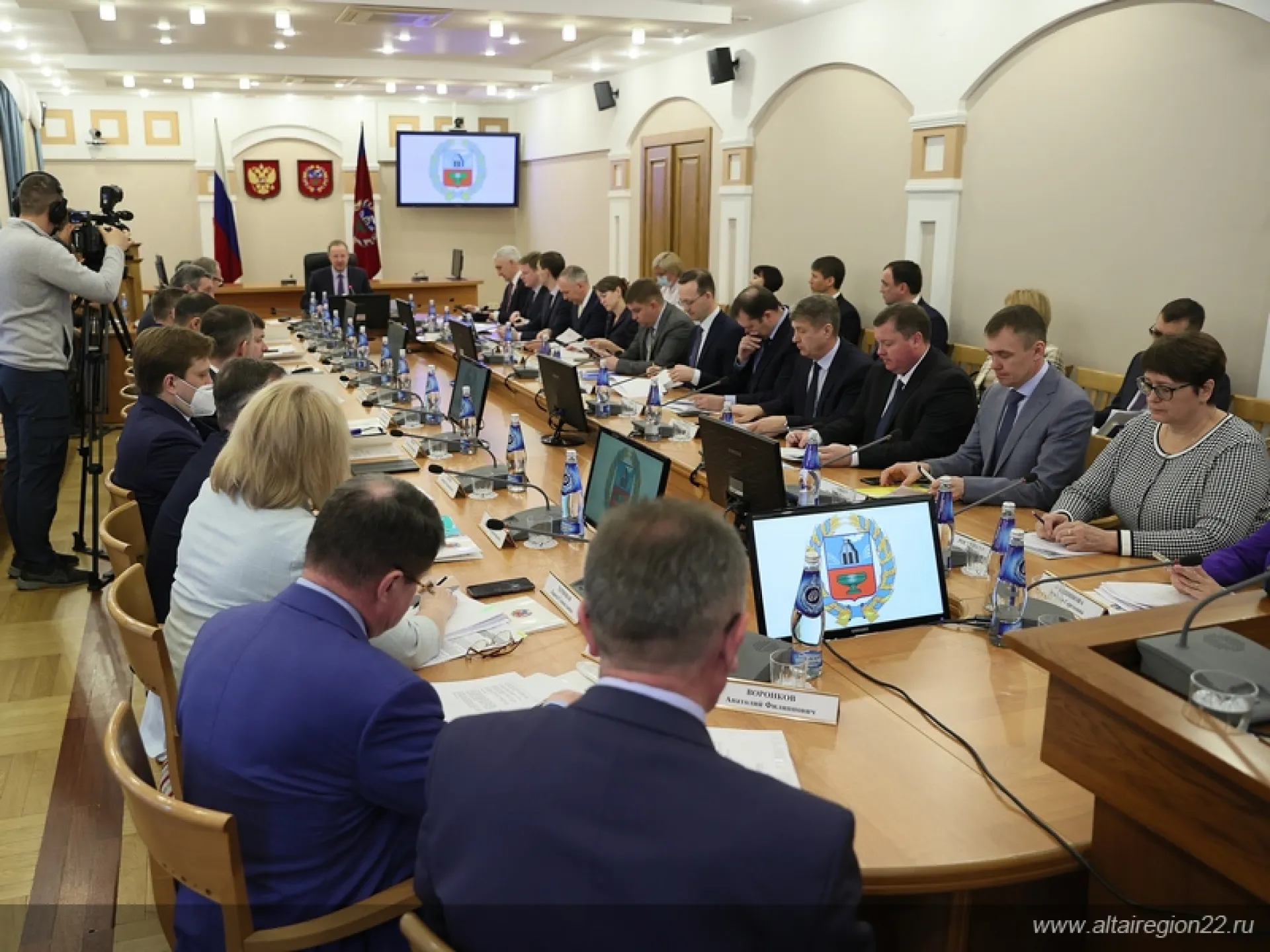 Правительство Алтайского края предложило расширить категории получающих бесплатную помощь юристов