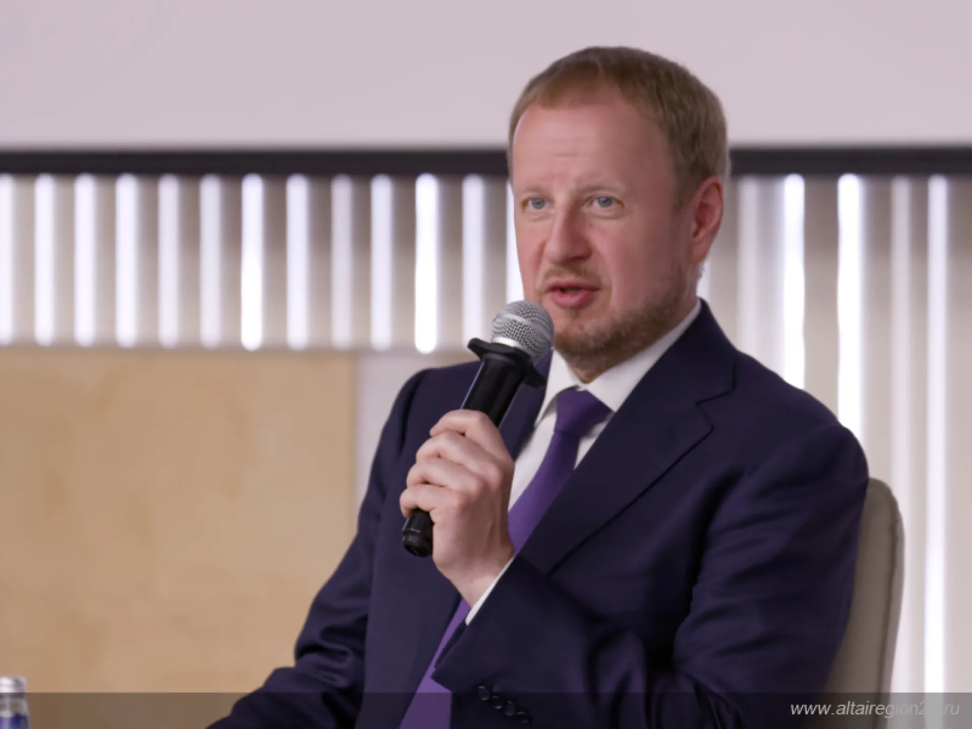Виктор Томенко посетил Конгресс предпринимательских объединений Алтайского края Виктор Томенко посетил Конгресс предпринимательских объединений Алтайского края
