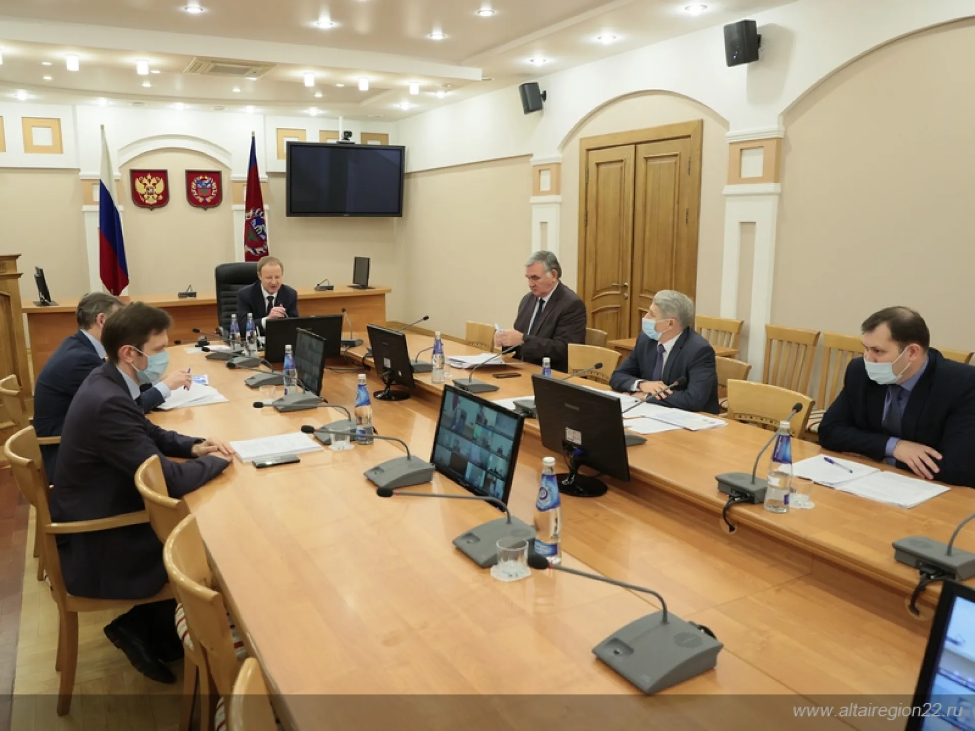 Губернатор Алтайского края провёл заседание комиссии Госсовета РФ в области сельского хозяйства Губернатор Алтайского края провёл заседание комиссии Госсовета РФ в области сельского хозяйства