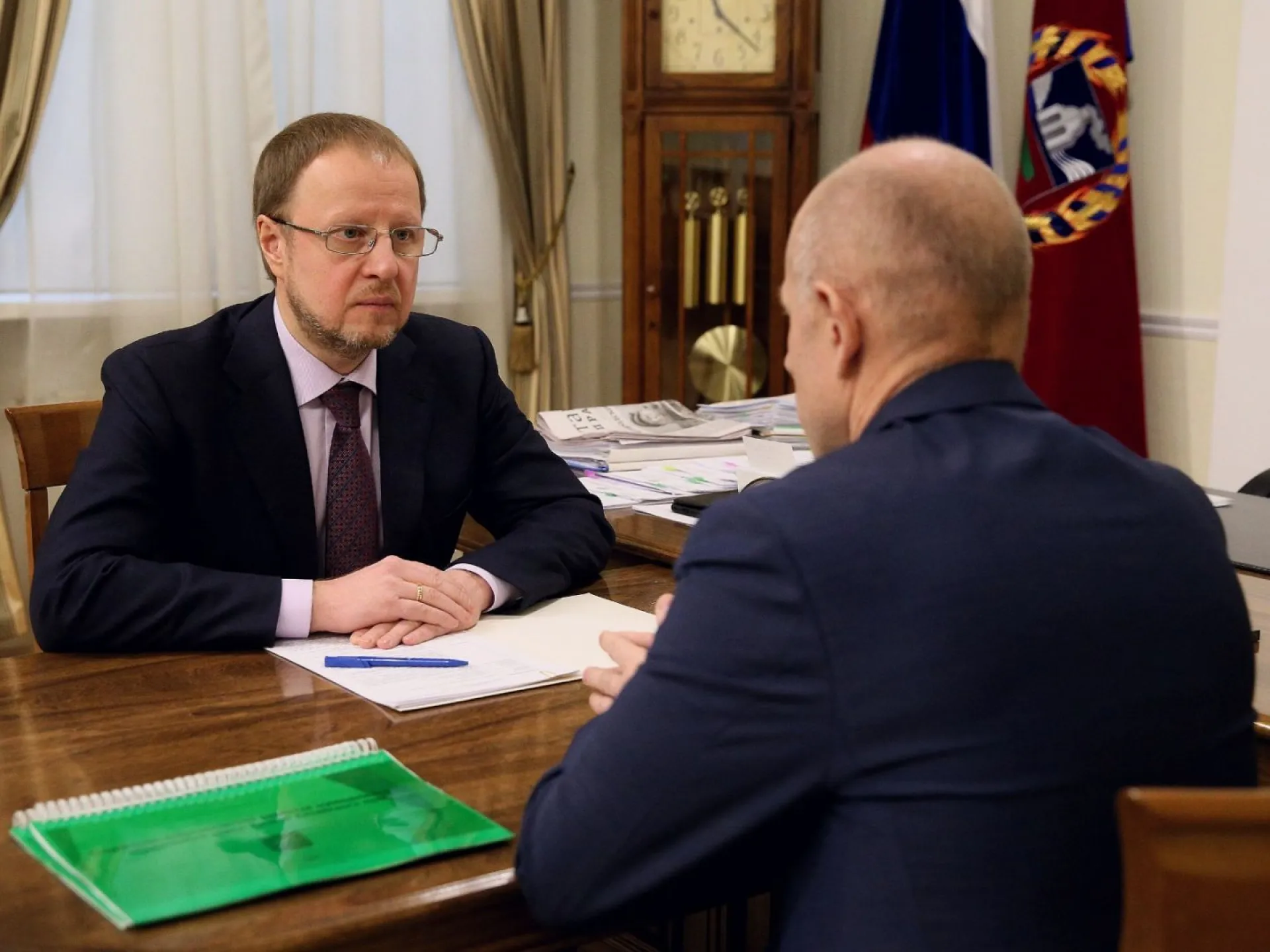 Виктор Томенко поручил новому главе Ярового решить проблему нехватки мусорных контейнеров