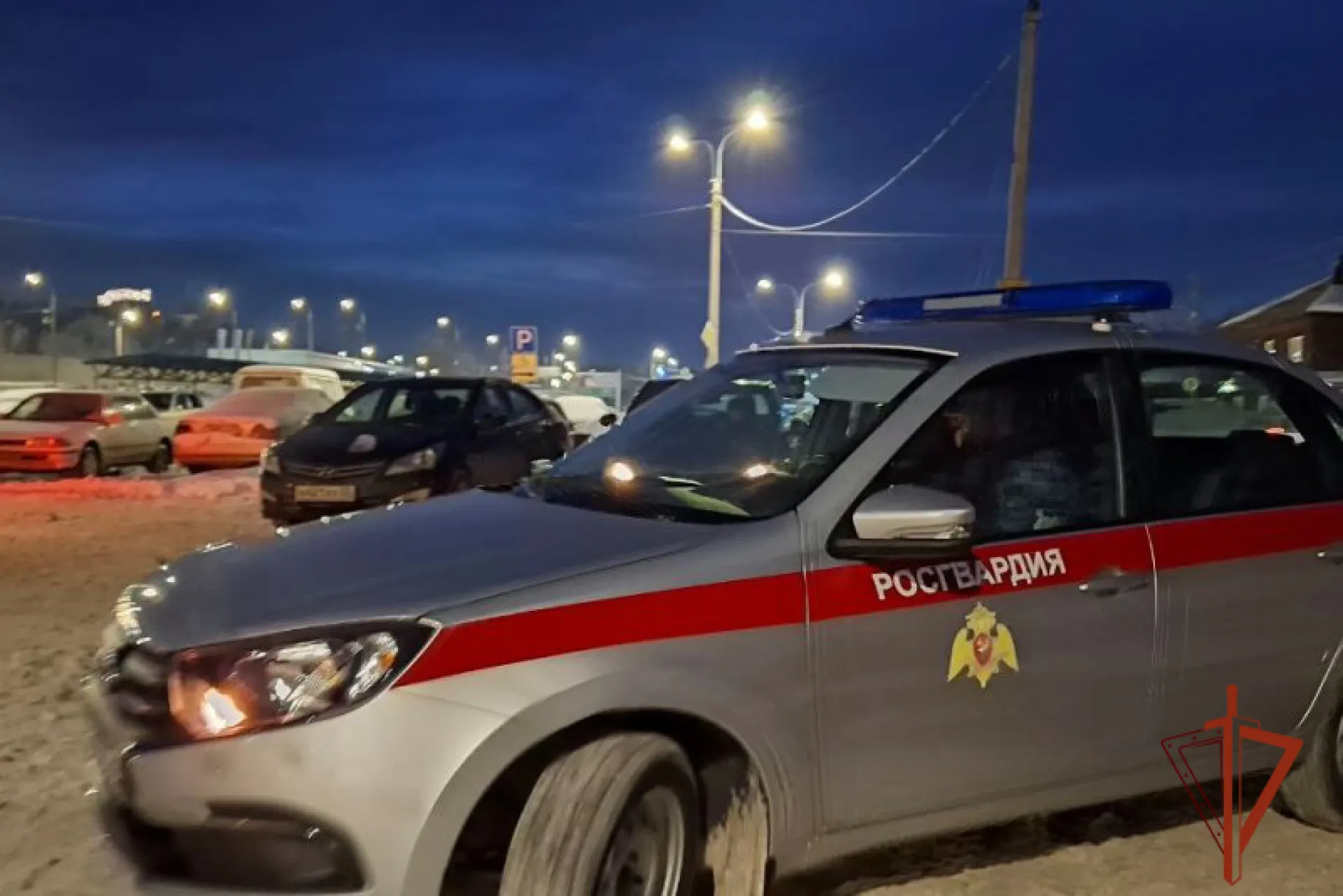 Росгвардейцы помогли потушить пожар в Государственном музее истории литературы, искусства и культуры Алтая Росгвардейцы помогли потушить пожар в Государственном музее истории литературы, искусства и культуры Алтая