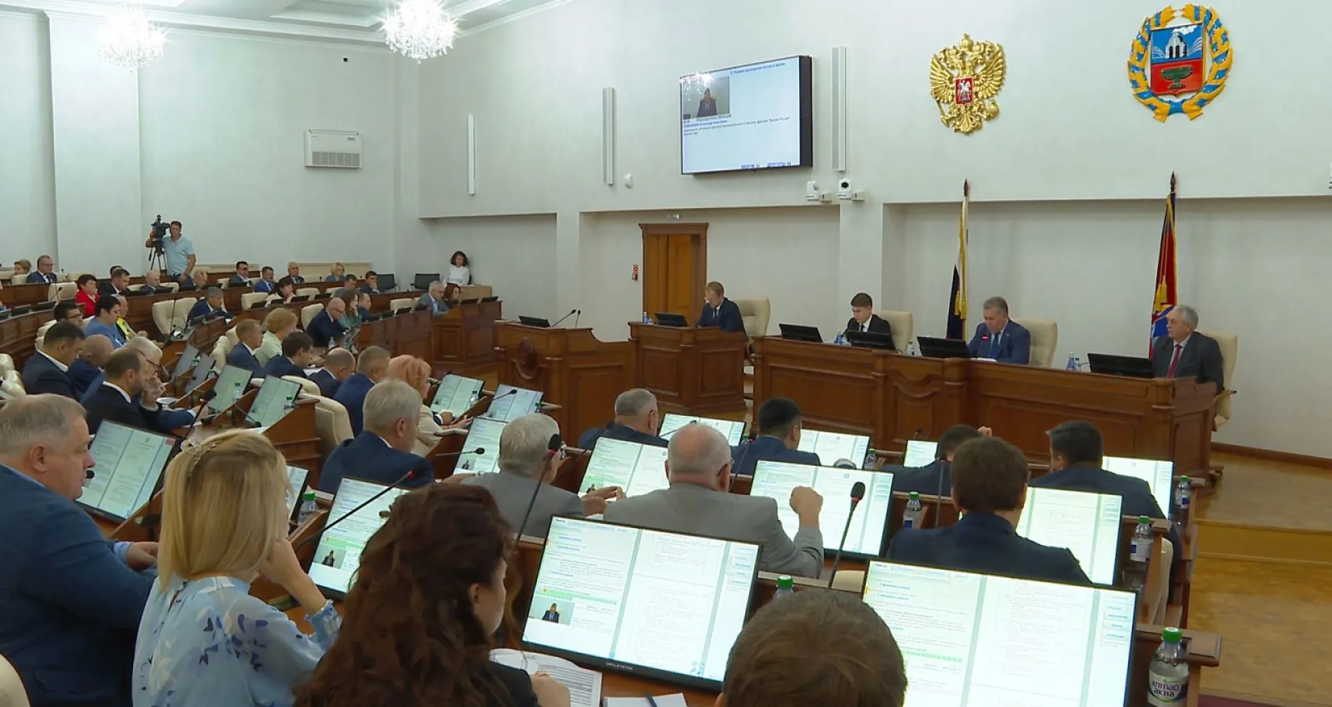 Штрафы до трёх тысяч рублей будут назначать за неубранную листву и оставленный мусор жителям Алтайского края Штрафы до трёх тысяч рублей будут назначать за неубранную листву и оставленный мусор жителям Алтайского края