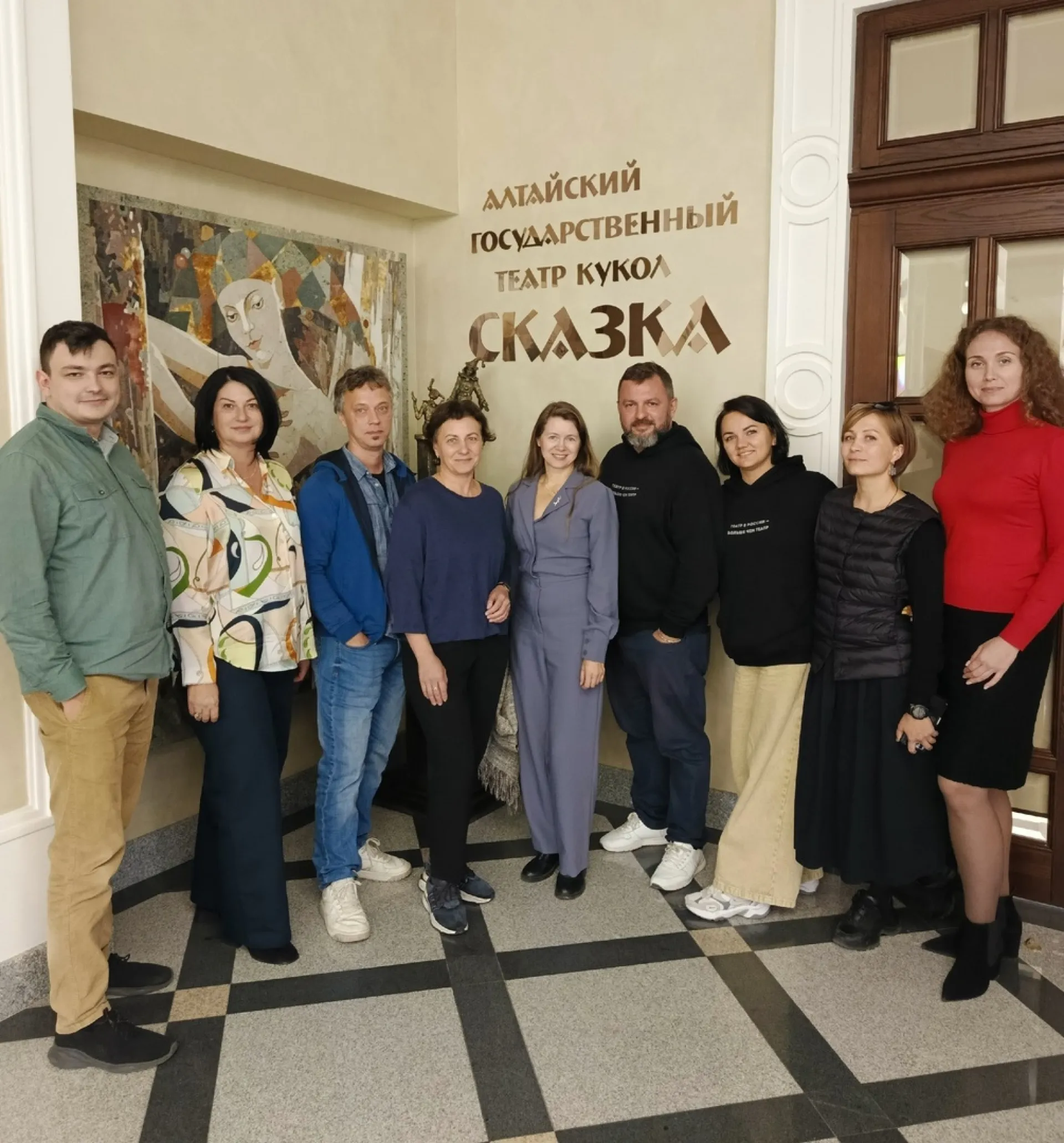 Подготовку к детскому фестивалю под руководством Сергея Безрукова начали в Барнауле Подготовку к детскому фестивалю под руководством Сергея Безрукова начали в Барнауле
