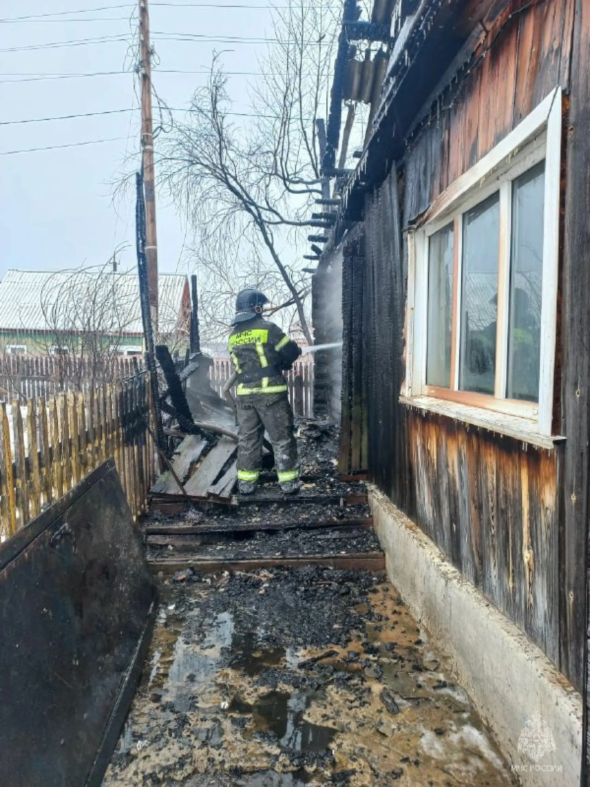 При пожаре в Панкрушихинском районе погиб пенсионер