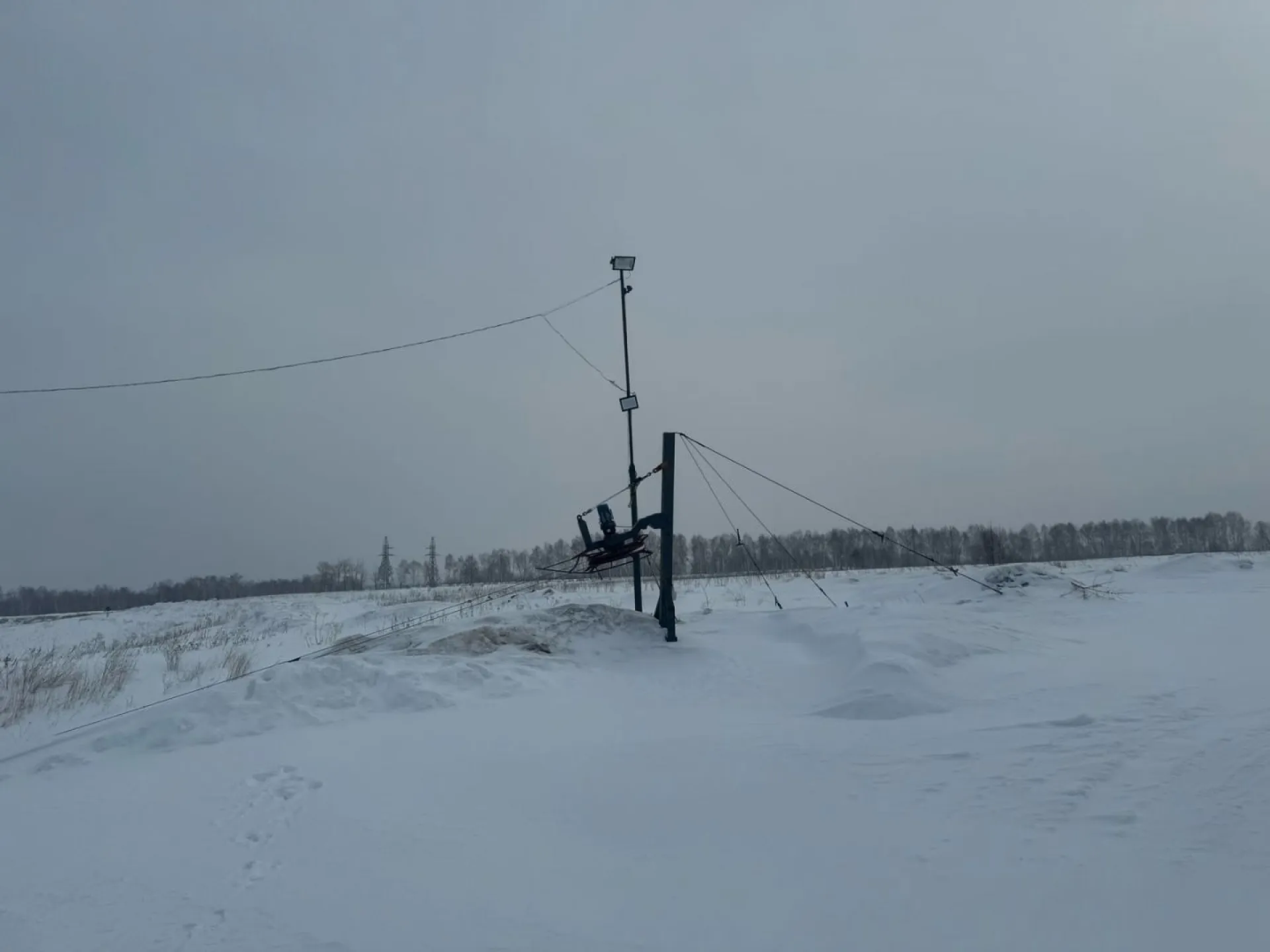 Ребенок получил серьезный перелом после катания на склоне в Заринске Ребенок получил серьезный перелом после катания на склоне в Заринске