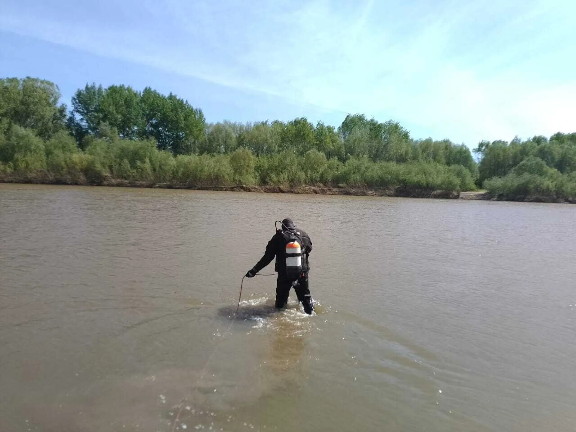Проверка водоемов перед купальным сезоном началась в Алтайском крае Проверка водоемов перед купальным сезоном началась в Алтайском крае