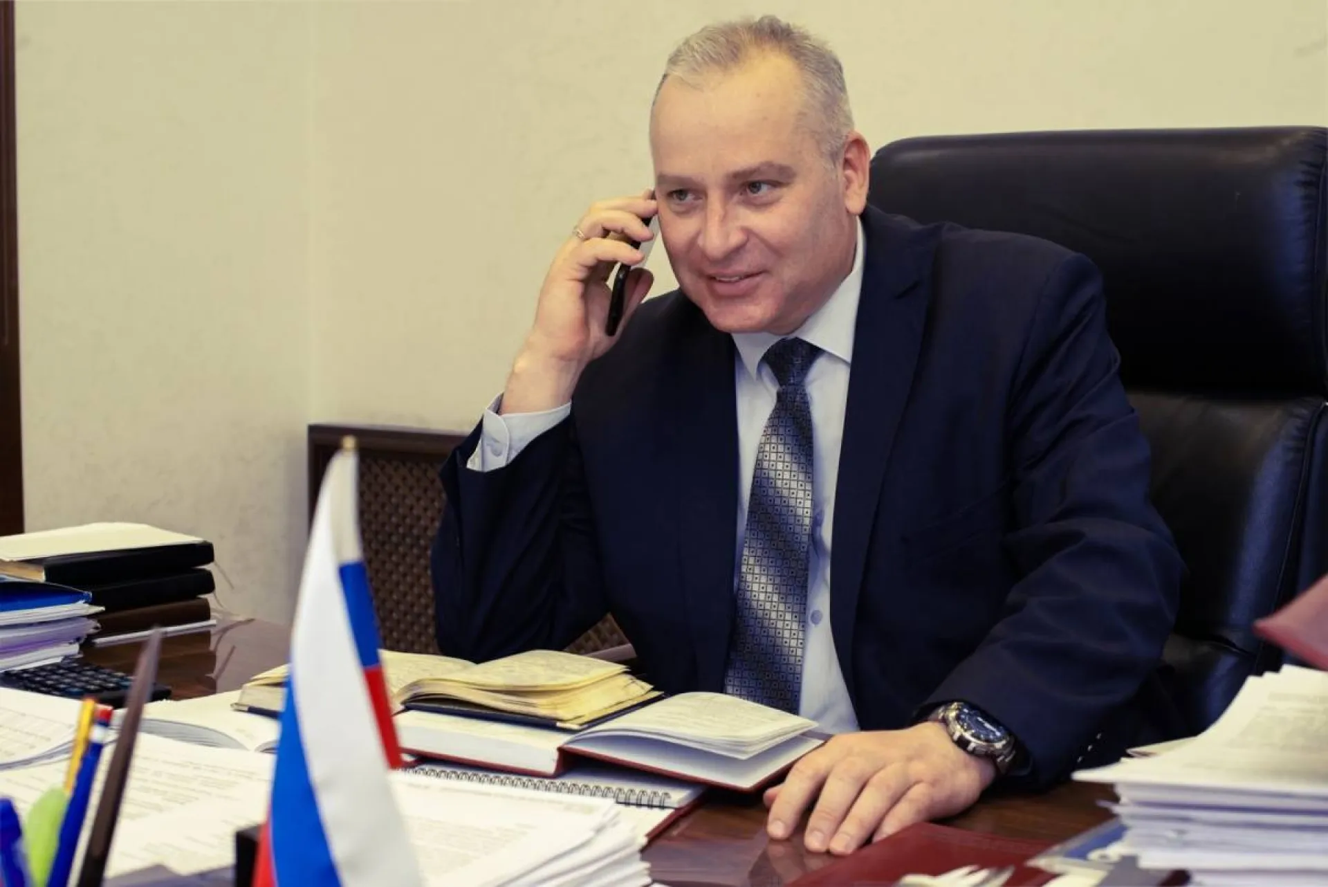 Вакантный мандат депутата АКЗС передали Константину Ежову