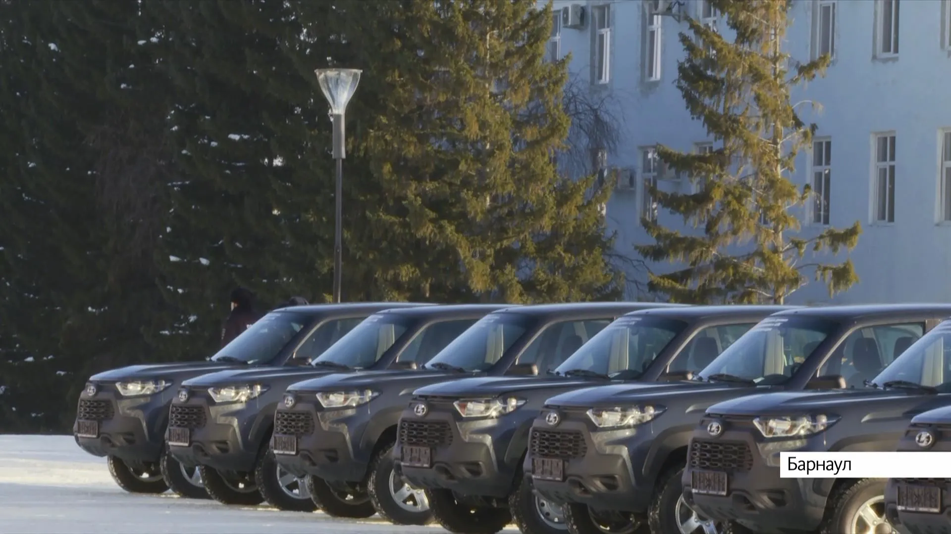 Ключи от легковых автомобилей и дипломы труженикам агропромышленного комплекса вручил губернатор Виктор Томенко