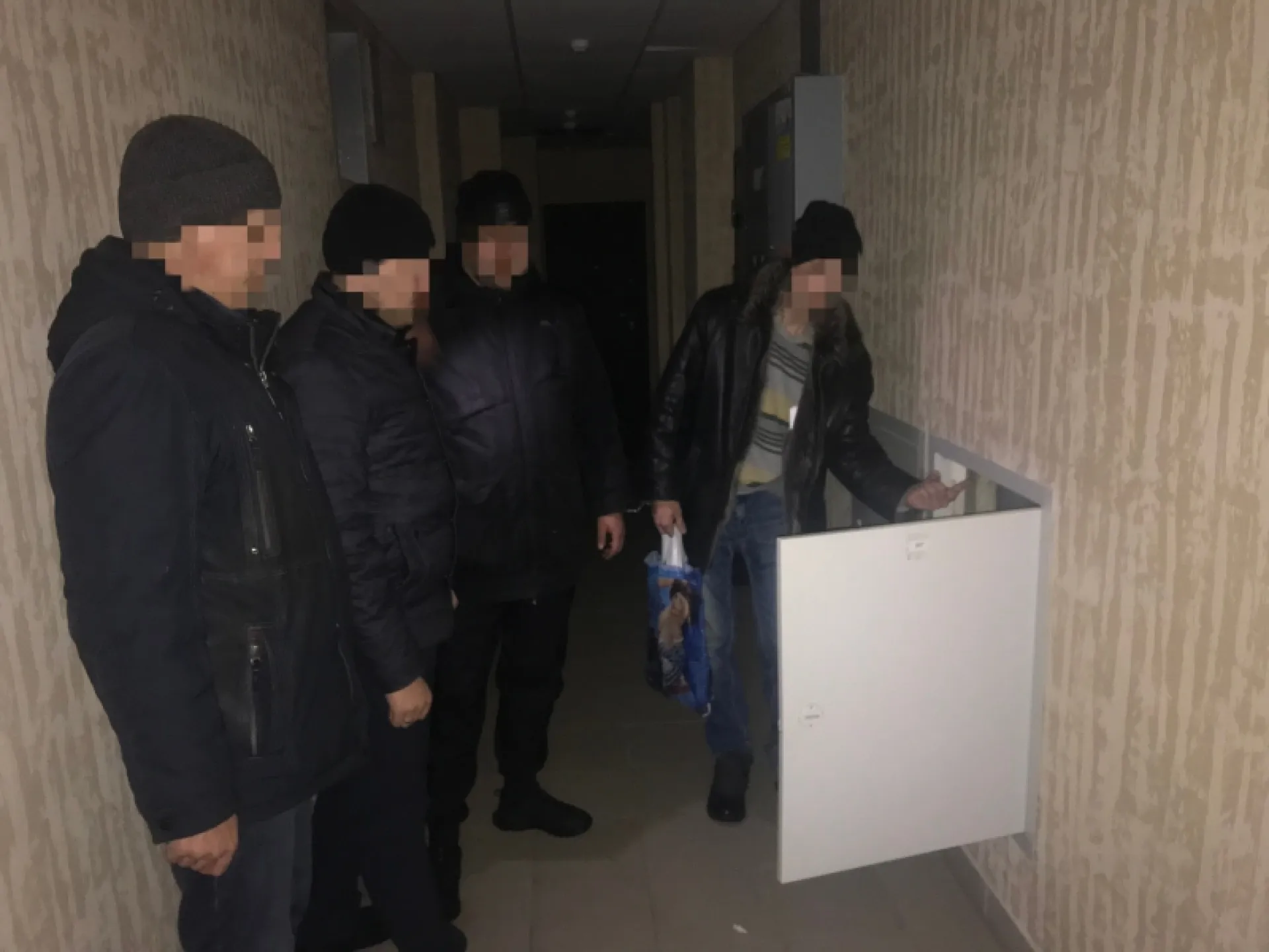Задушена и найдена на крыше. Стали известны обстоятельства смерти 38-летней женщины, пропавшей в Барнауле Задушена и найдена на крыше. Стали известны обстоятельства смерти 38-летней женщины, пропавшей в Барнауле