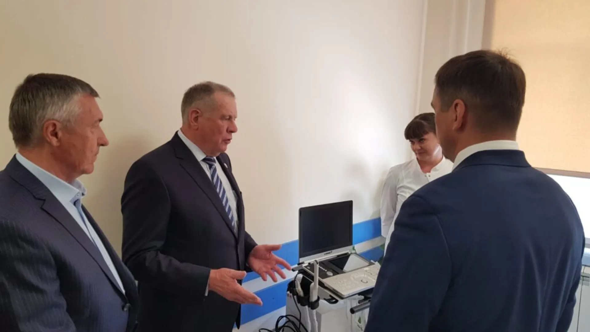 Иван Лоор обсудил возможность оказания высококвалифицированной помощи жителям сел Иван Лоор обсудил возможность оказания высококвалифицированной помощи жителям сел
