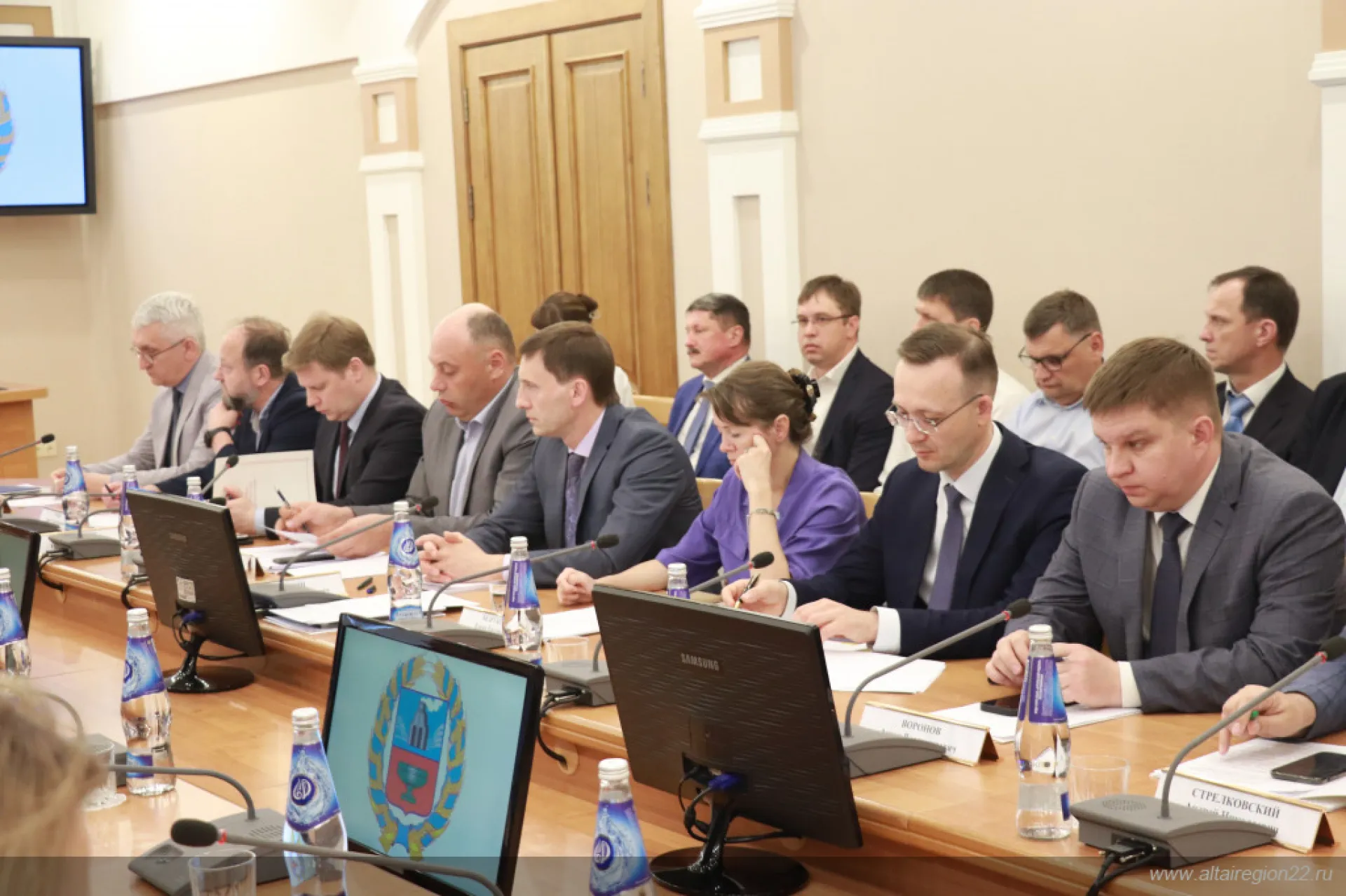 Поправки в Устав Алтайского края предложили ввести в правительстве региона
