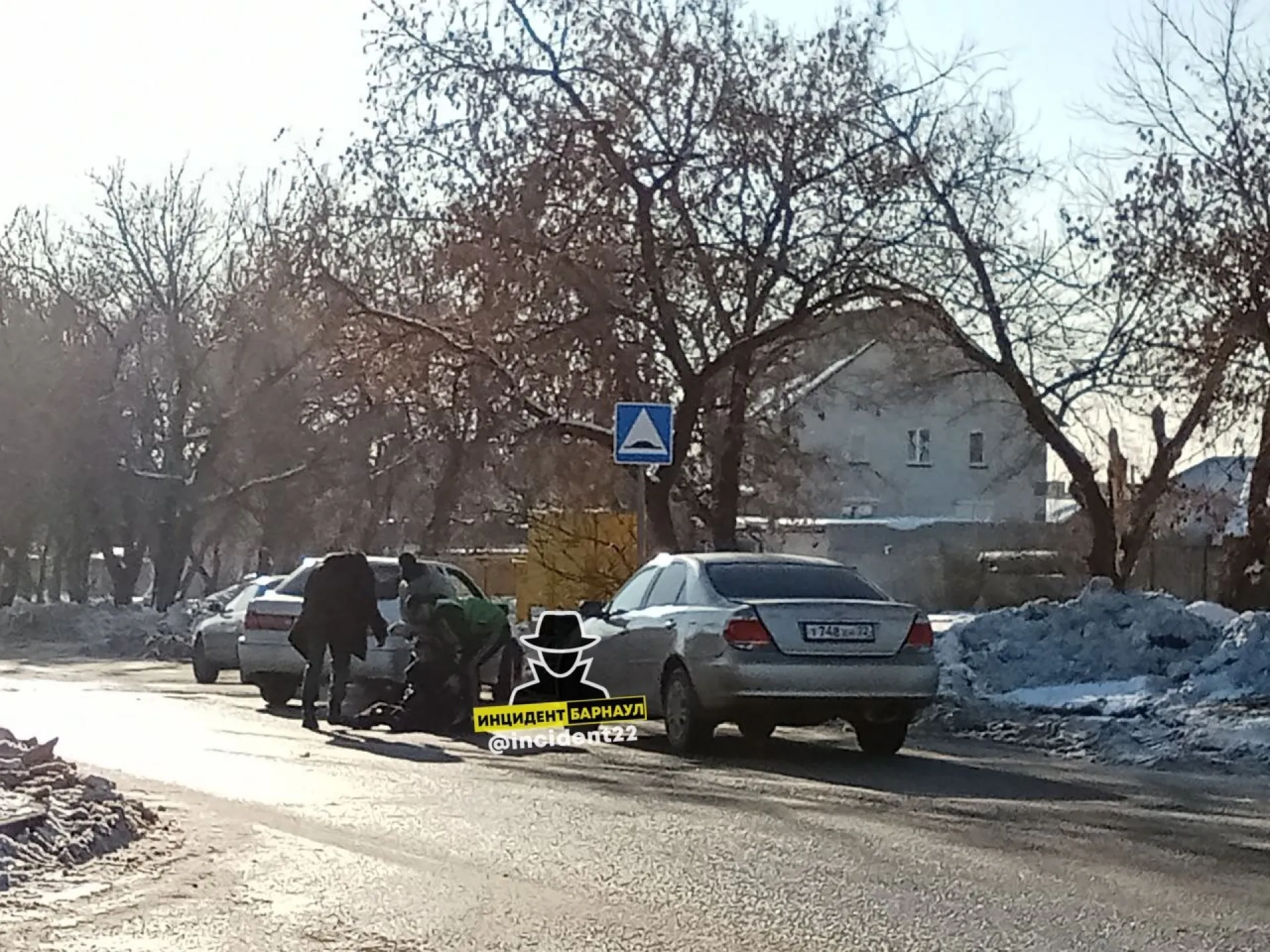 75-летняя женщина попала под машину в Барнауле 75-летняя женщина попала под машину в Барнауле