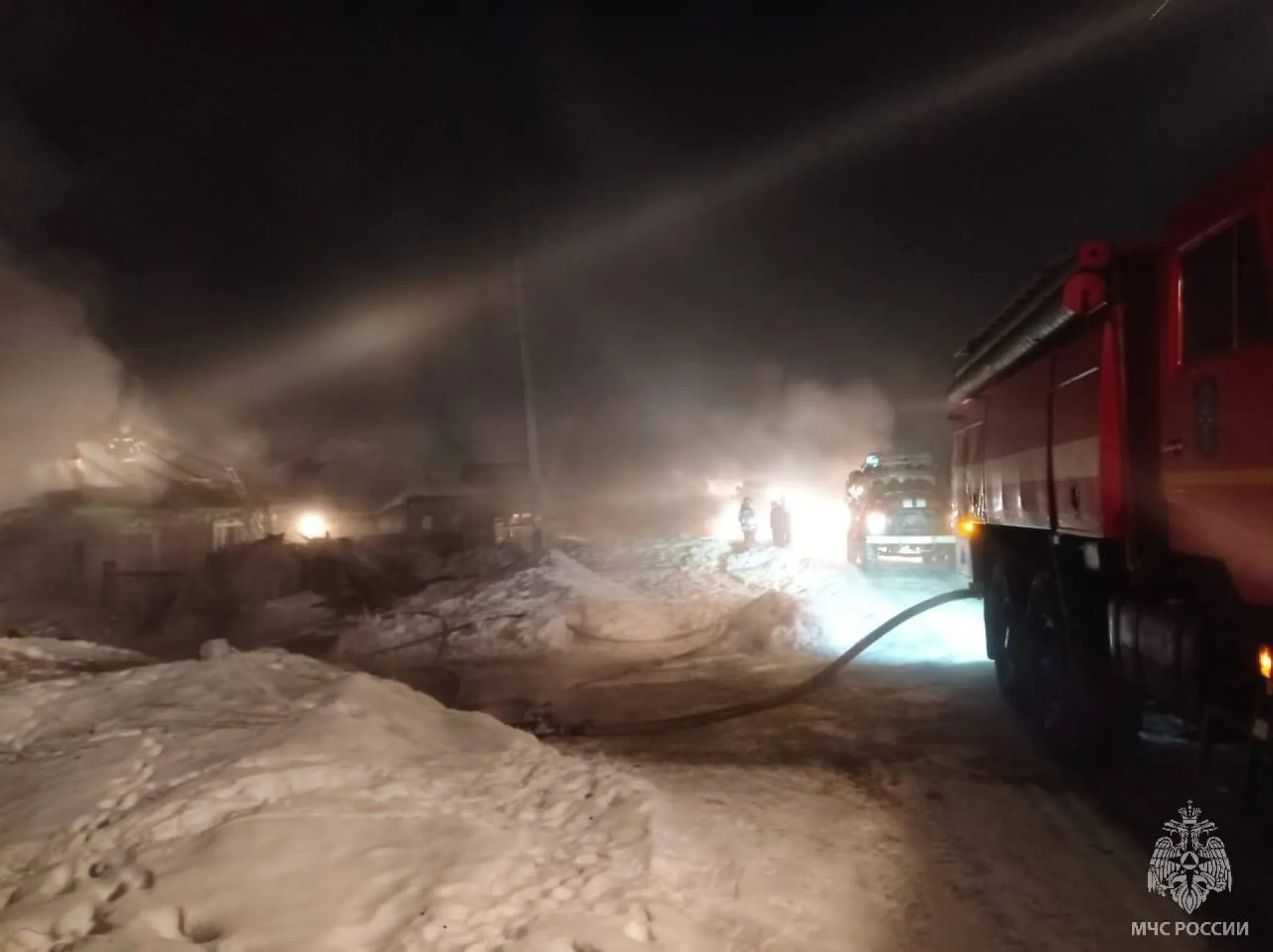 21 человек тушил пожар в Рубцовске 21 человек тушил пожар в Рубцовске