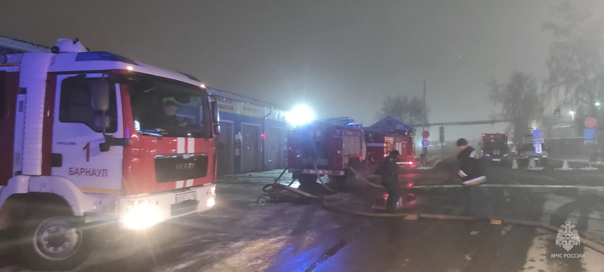 Пожар на складе потушили в Барнауле