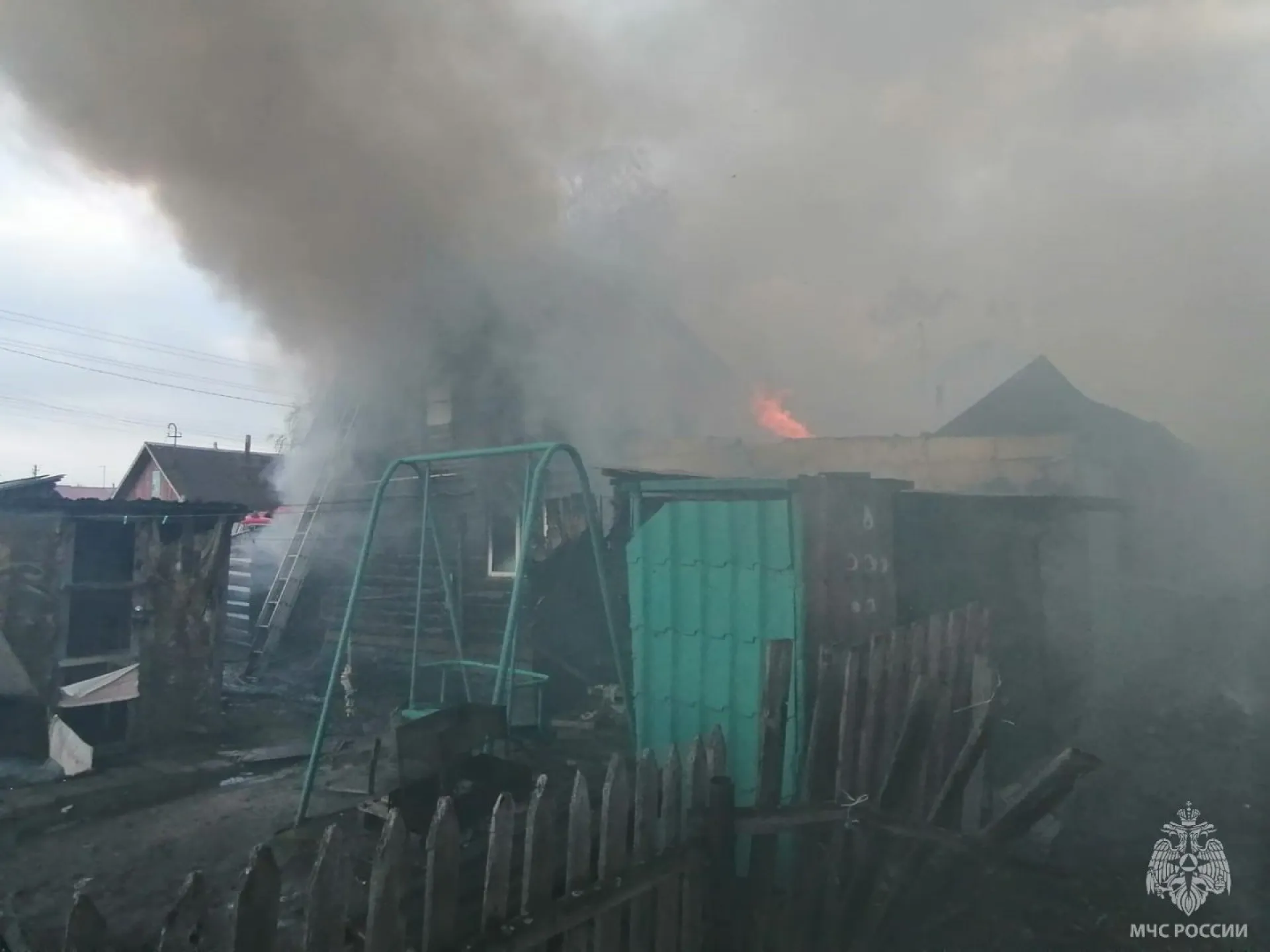 Крупный пожар произошел в Новоалтайске Крупный пожар произошел в Новоалтайске