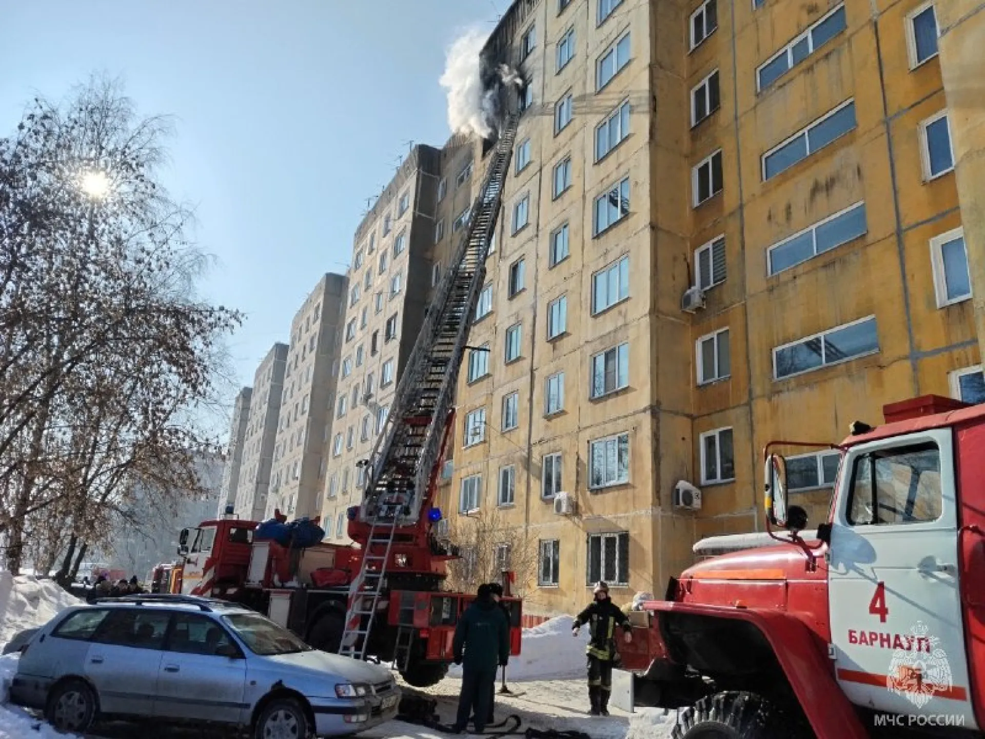 Жильцы девятиэтажки погибли при пожаре в Барнауле