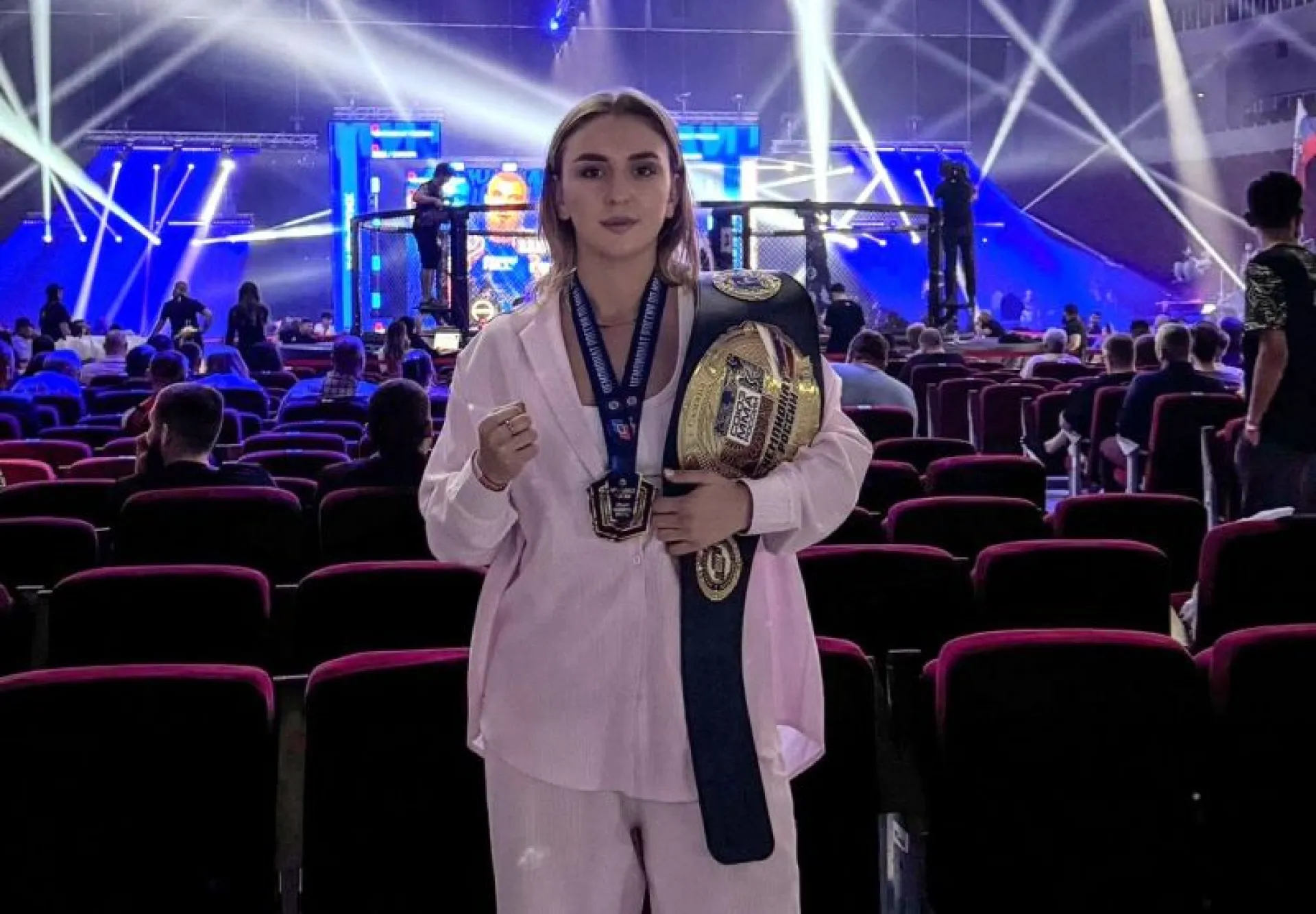 Спортсменка из Барнаула стала чемпионкой России по смешанным боевым единоборствам Спортсменка из Барнаула стала чемпионкой России по смешанным боевым единоборствам