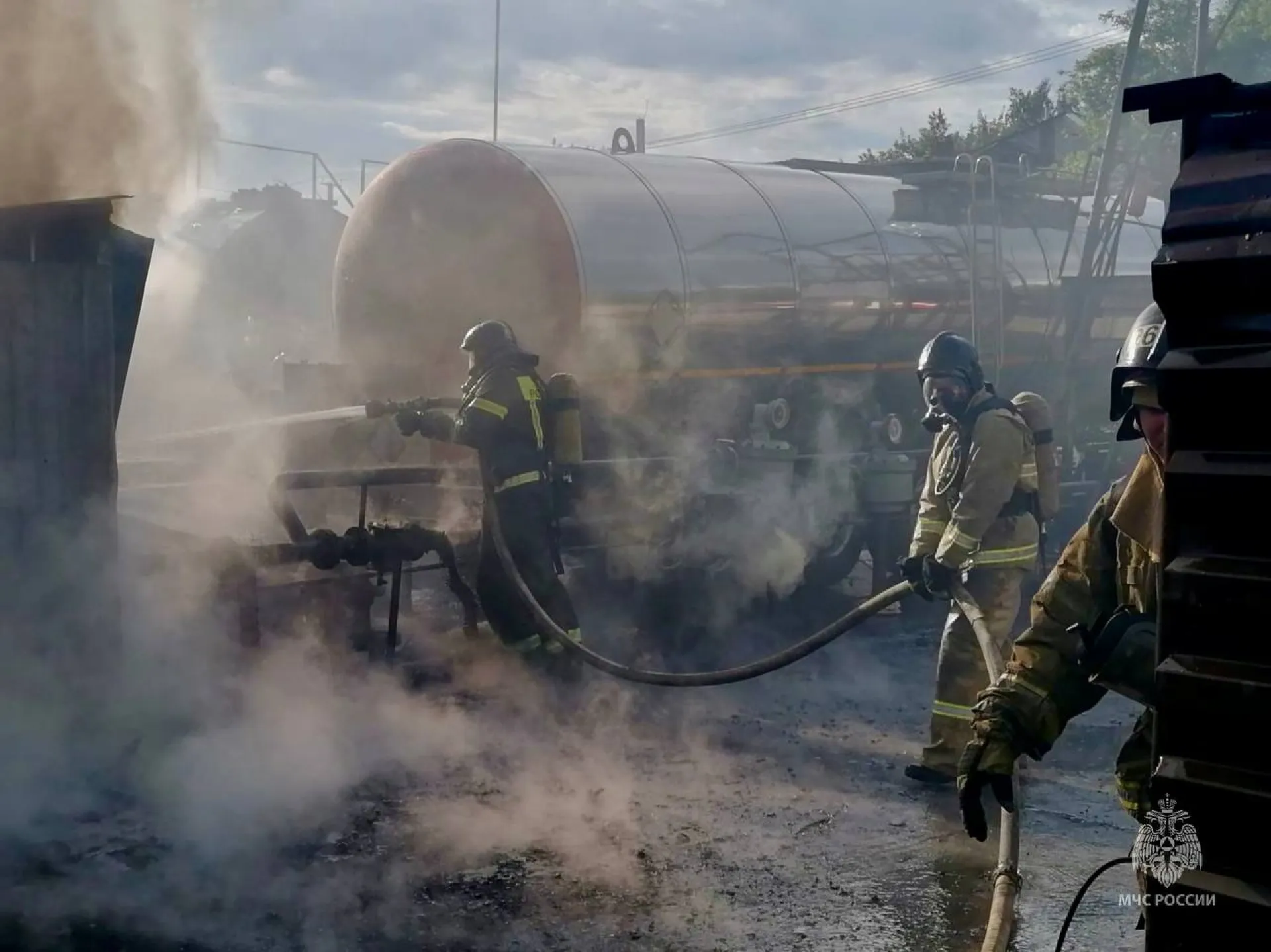Пожар повышенной сложности тушили в Новоалтайске Пожар повышенной сложности тушили в Новоалтайске