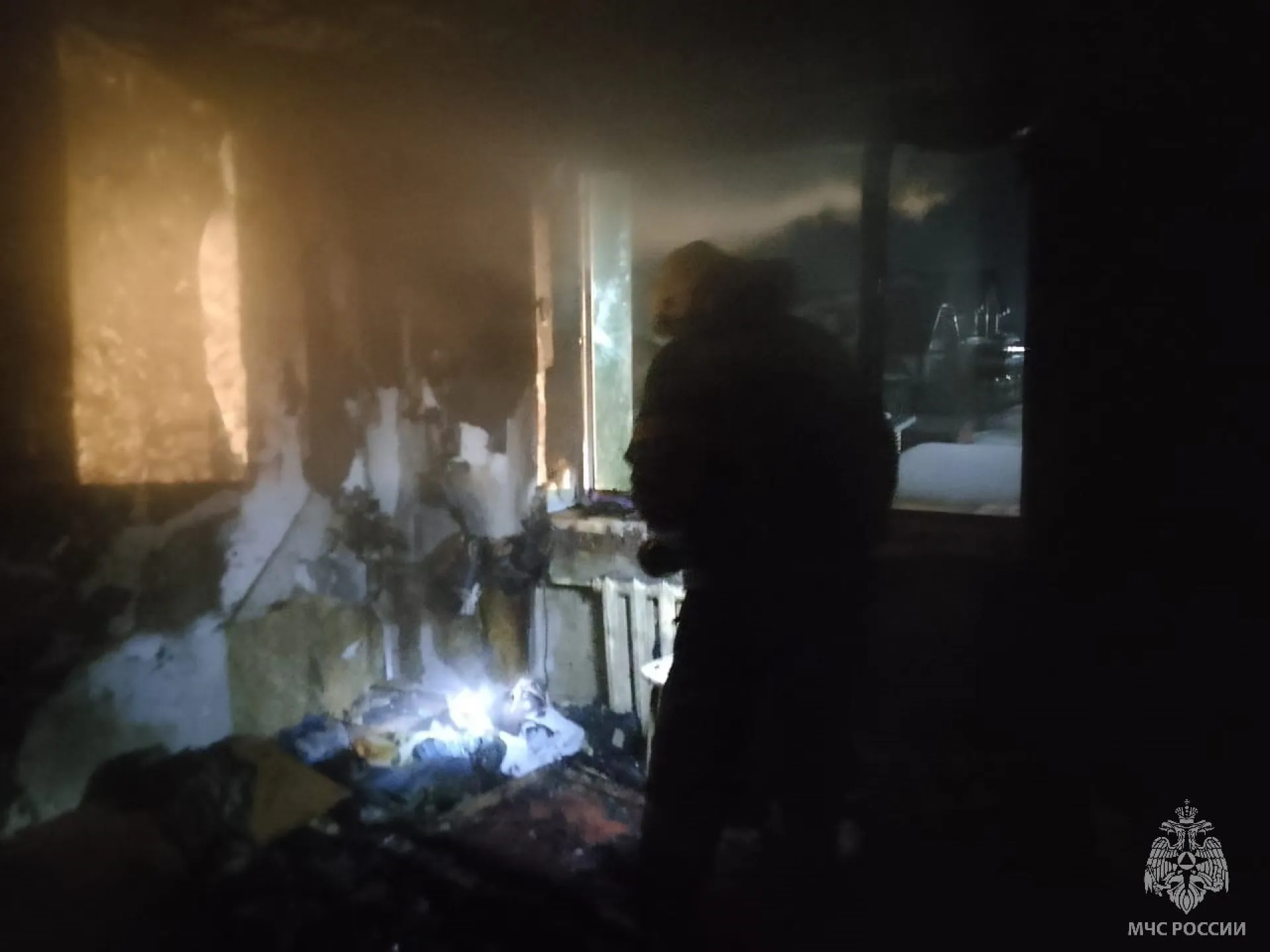 Мужчина пострадал при пожаре в Павловском районе