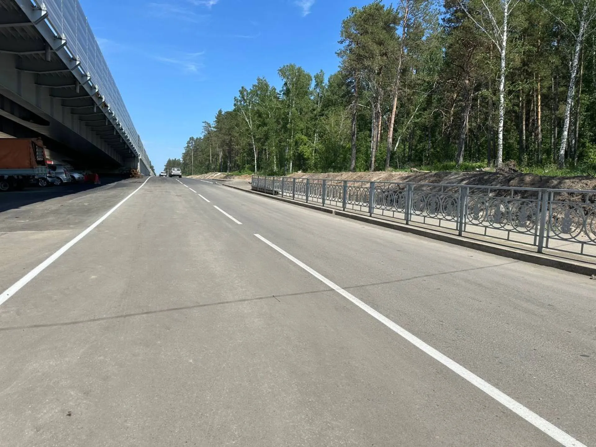 Новый съезд строящейся развязки на Змеиногорском тракте открыли в Барнауле Новый съезд строящейся развязки на Змеиногорском тракте открыли в Барнауле