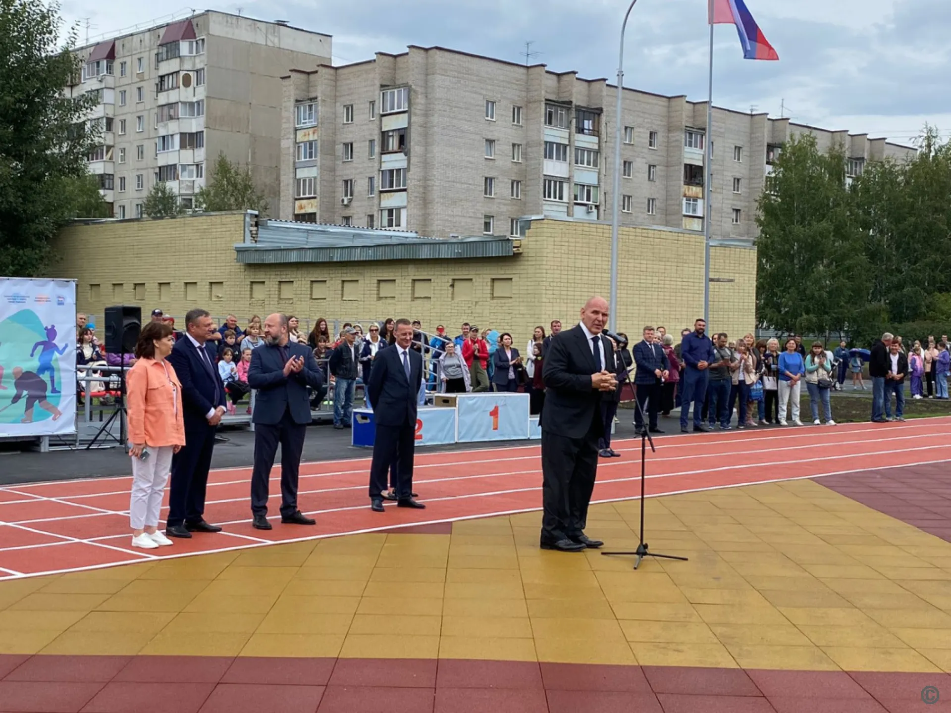 Олимпийский чемпион Александр Карелин открыл Фестиваль дворового спорта в Барнауле