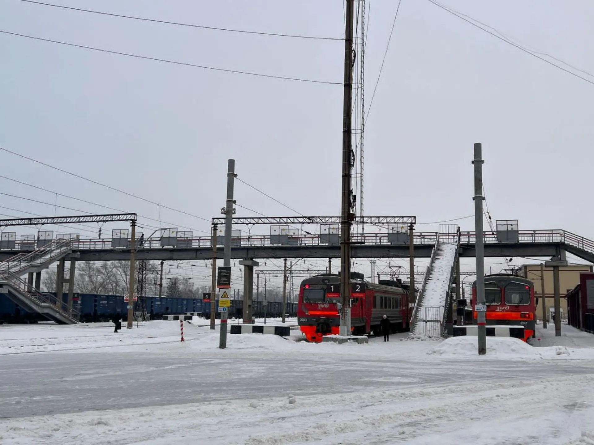 Нетрезвый пассажир попал под колеса поезда в Барнауле Нетрезвый пассажир попал под колеса поезда в Барнауле