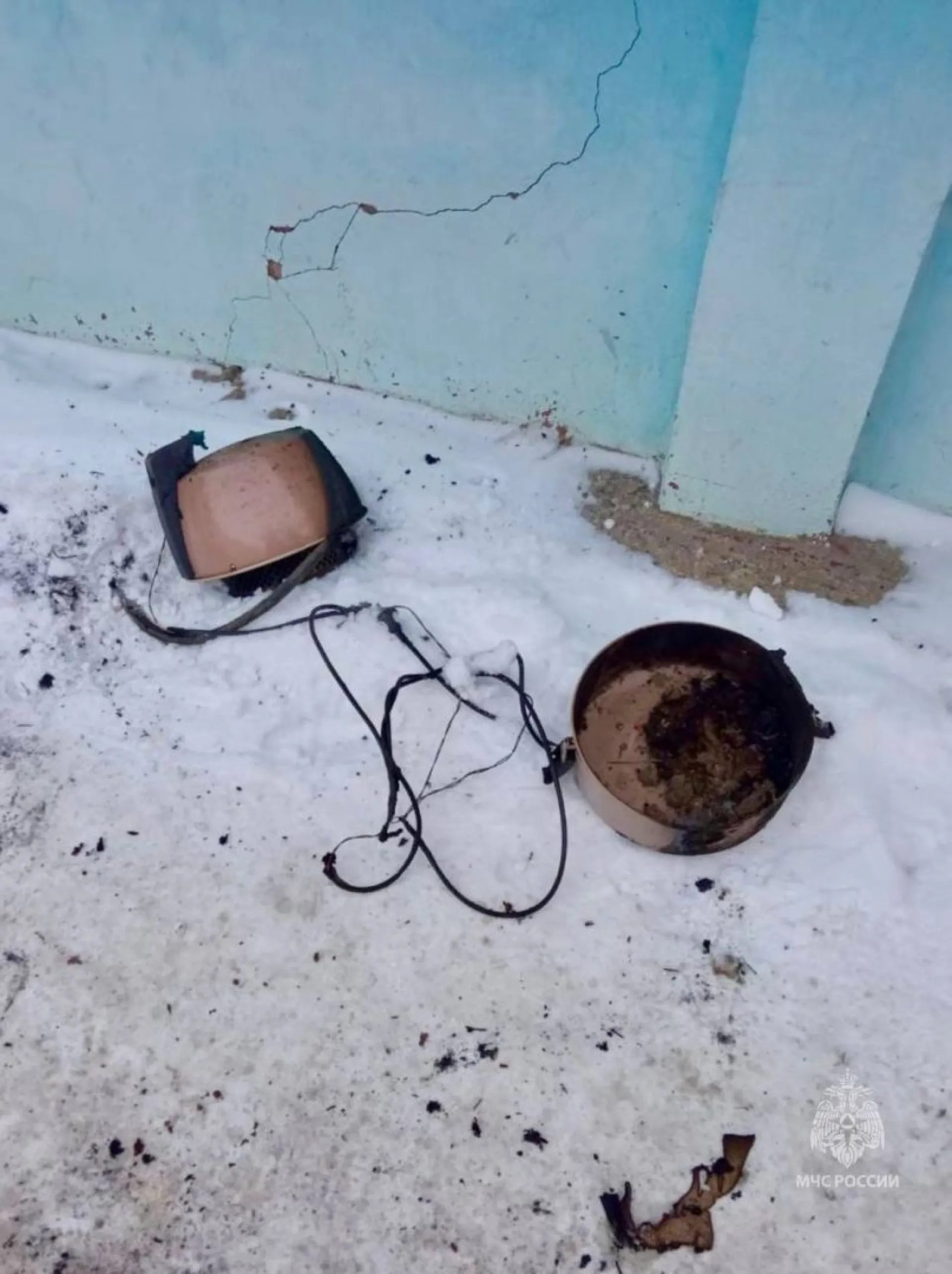 Жильцы барнаульской пятиэтажки погибли при пожаре из-за пылесоса Жильцы барнаульской пятиэтажки погибли при пожаре из-за пылесоса