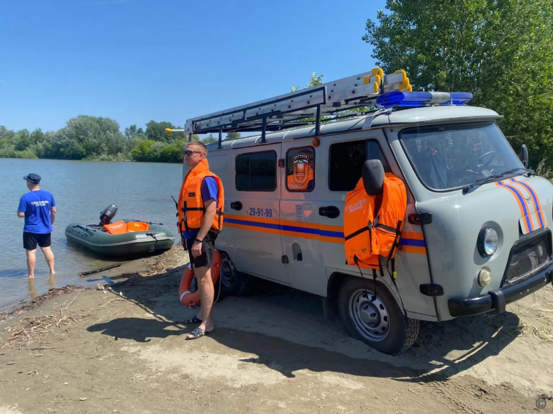 В Барнауле провели рейды по безопасности на водоёмах В Барнауле провели рейды по безопасности на водоёмах