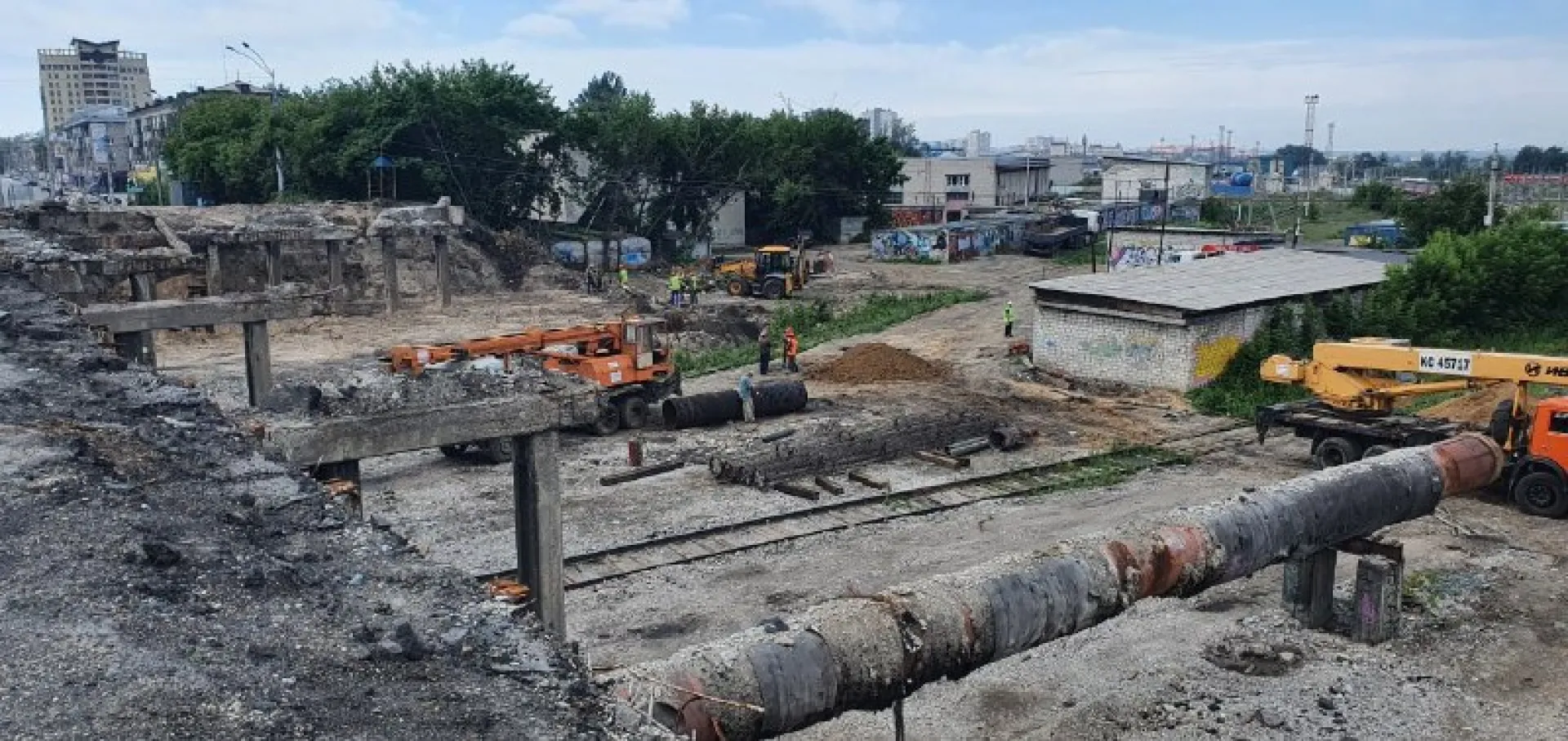 Установка буронабивных столбов на Новом рынке в Барнауле завершена на 60 %