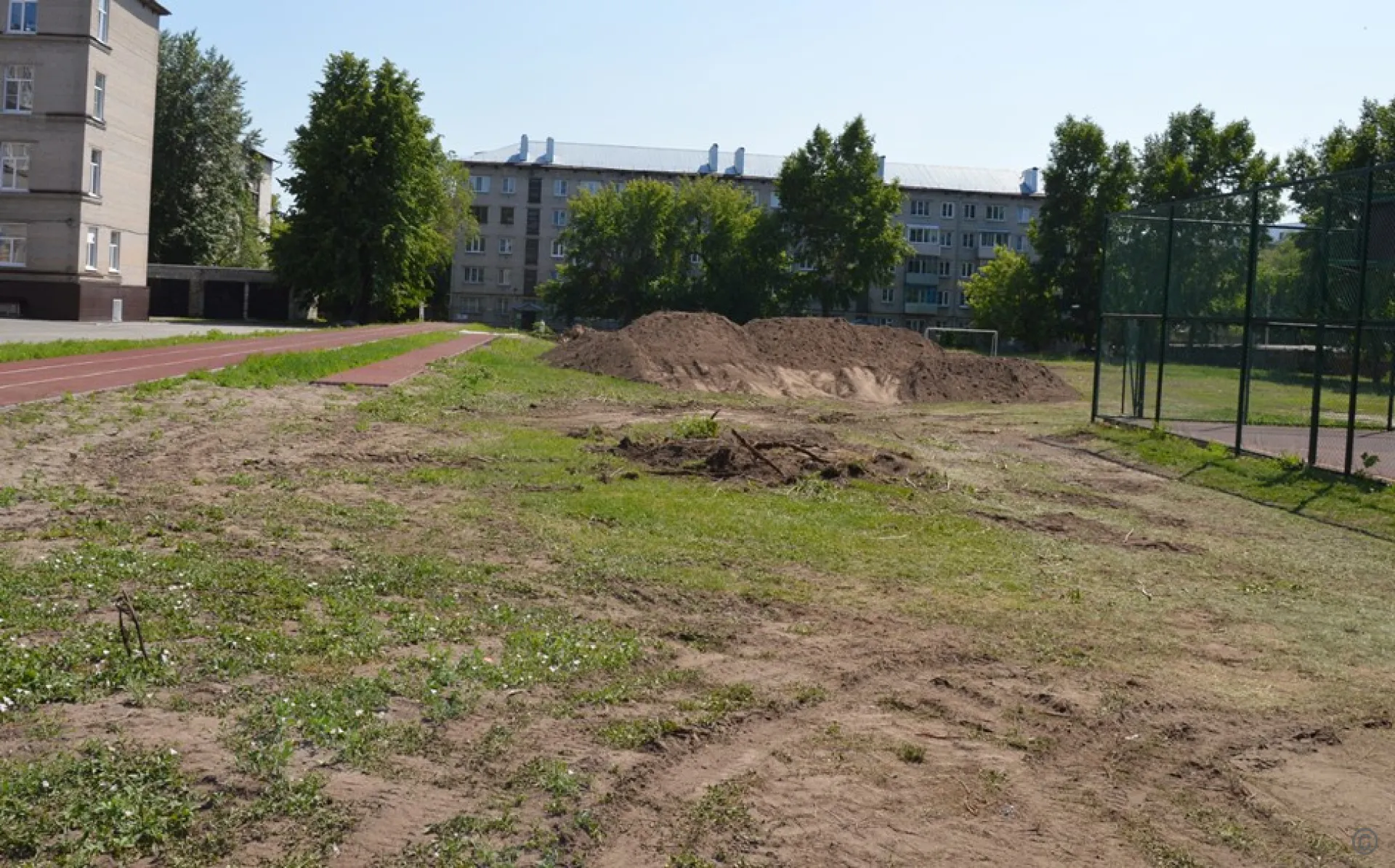 Две спортивные площадки обустроят в Октябрьском районе Барнаула