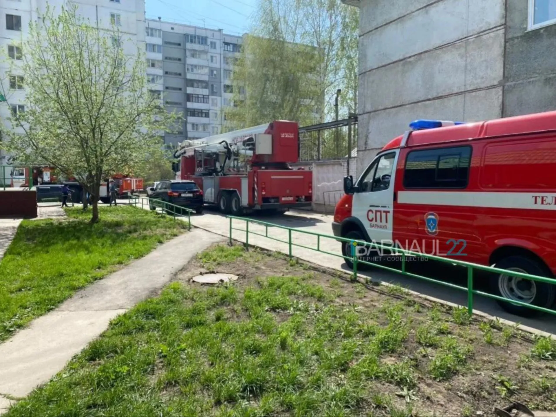 В Барнауле загорелась квартира