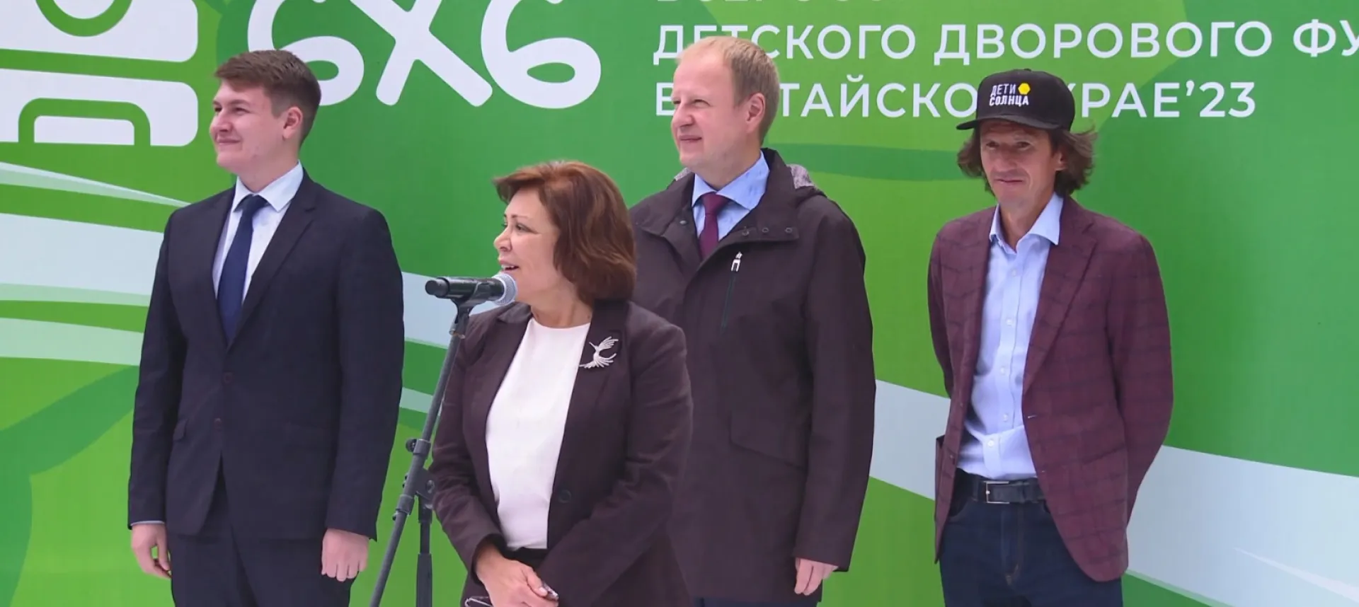 Всероссийский фестиваль дворового футбола 6x6 открыли сегодня в Барнауле Всероссийский фестиваль дворового футбола 6x6 открыли сегодня в Барнауле