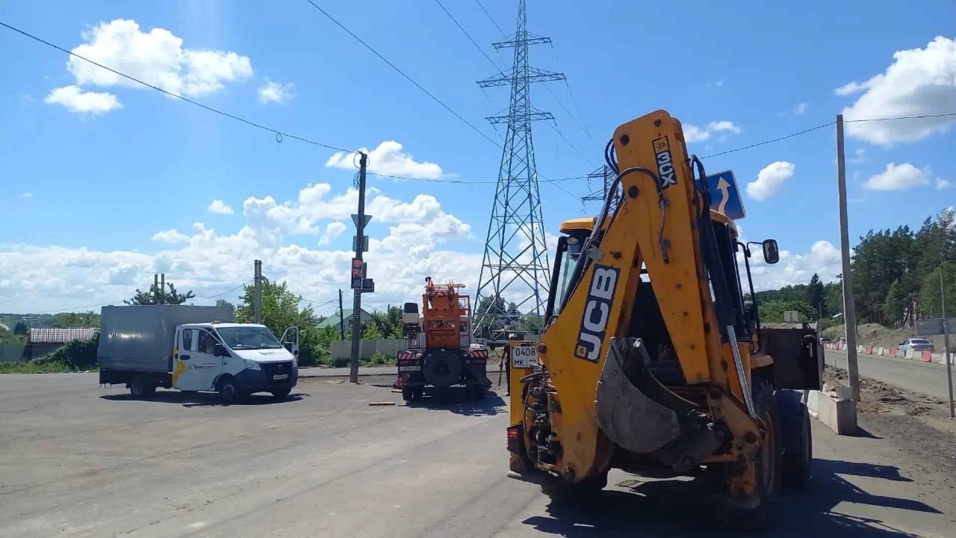 Схема движения изменилась в районе транспортной развязки на Змеиногорском тракте в Барнауле